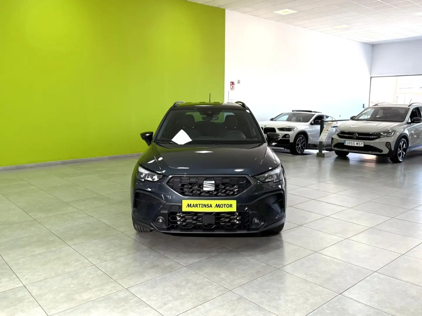 SEAT Arona 1.0 TSI S&S DSG Style 115 Gris - 2