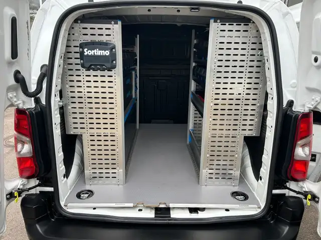 Opel Combo Sortimo Regale Navi Kamera PDC Sitzheizung