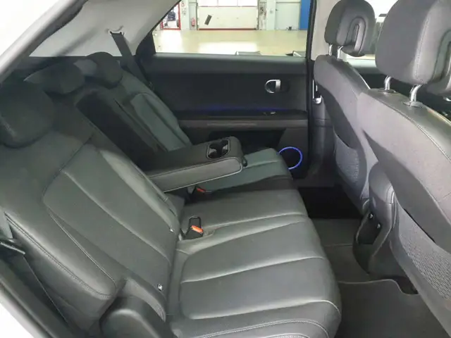 Hyundai IONIQ view 13