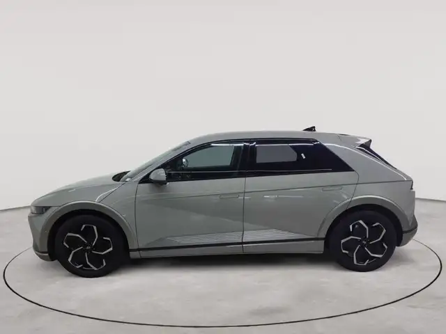 Hyundai IONIQ view 6