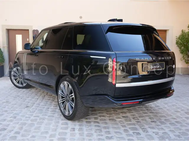 Land Rover Range Rover view 4