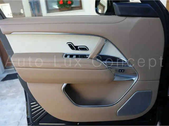 Land Rover Range Rover view 12