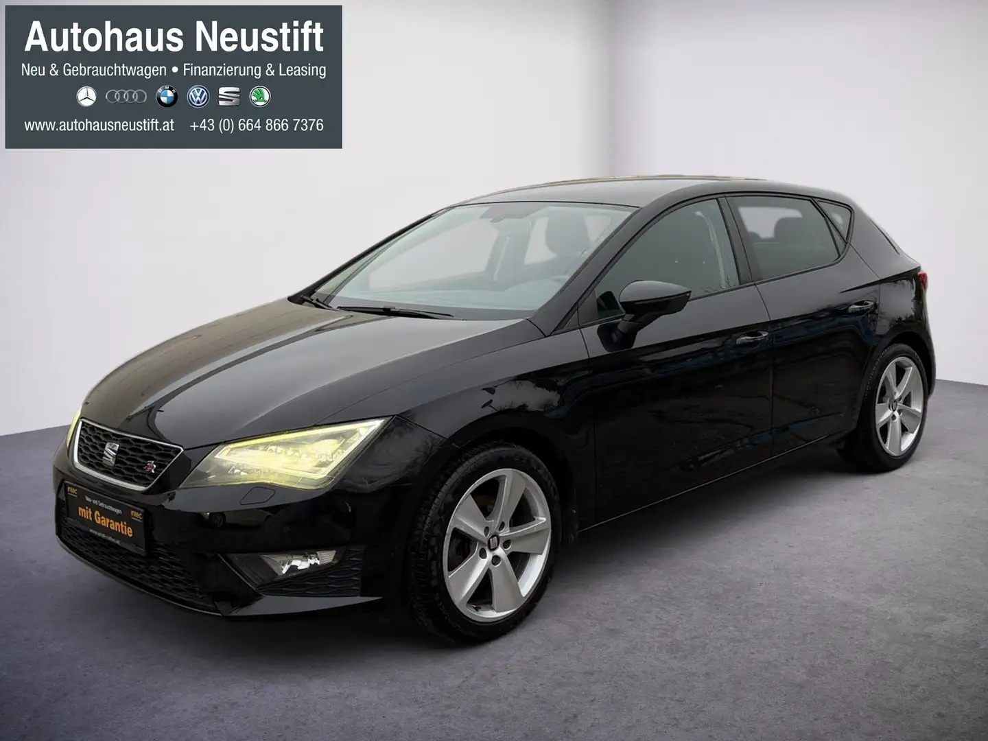 SEAT Leon 1.4 TSI FR Schwarz - 1