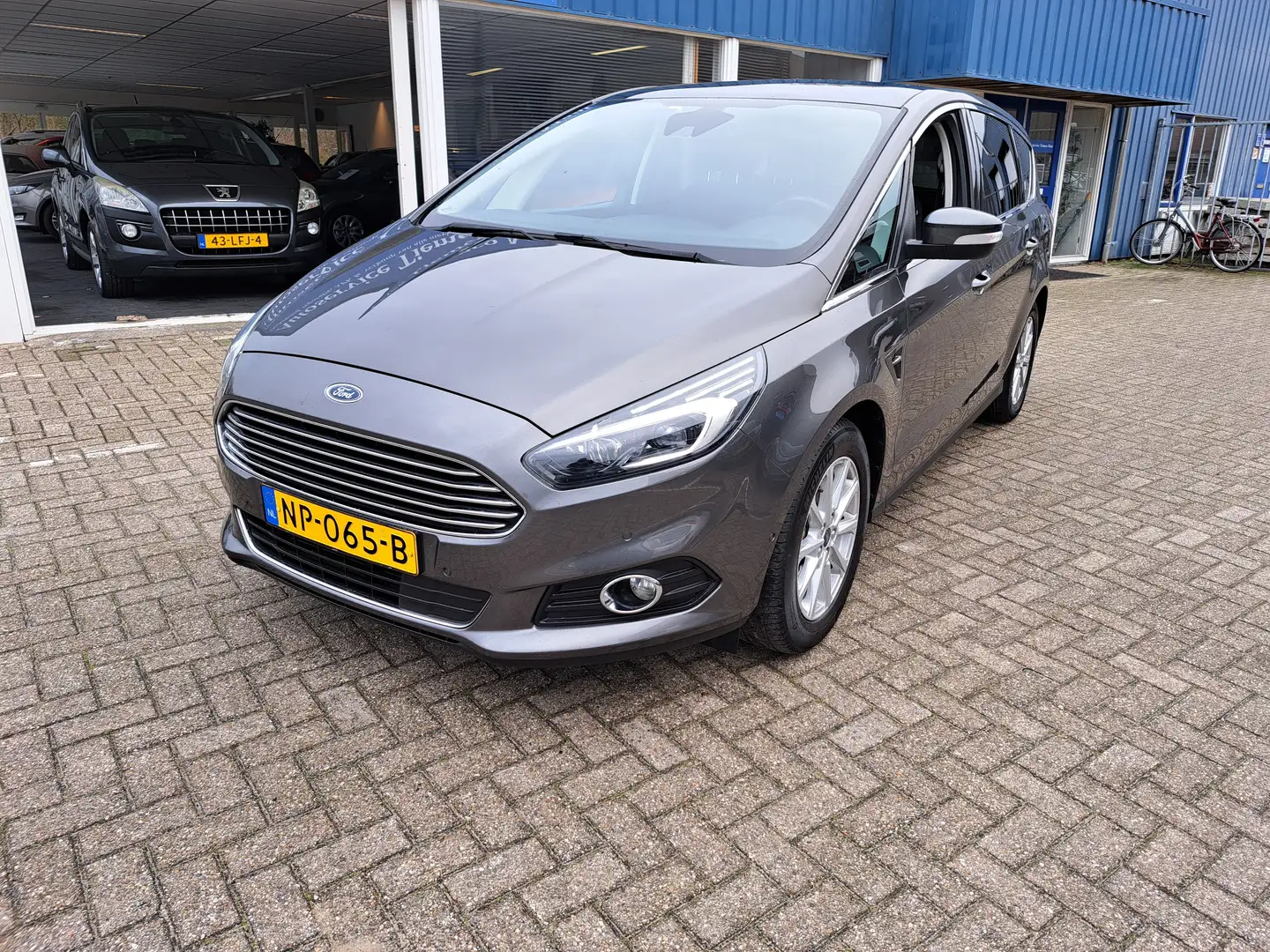 Ford S-Max 1.5 Titanium 7 persoons Gris - 1