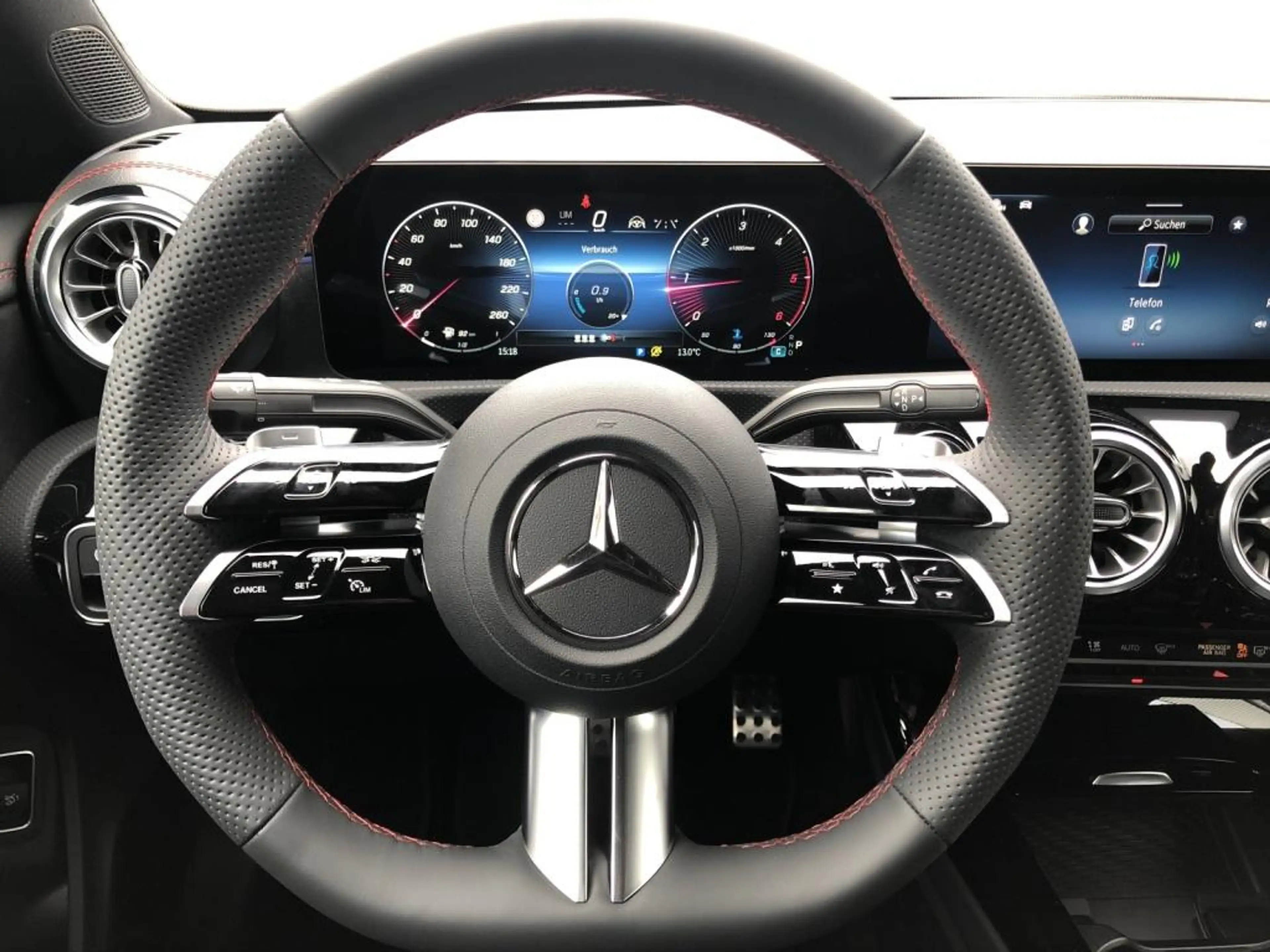 Mercedes-Benz CLA 220 d Coupe AMG+ILS+MBUX+MBeam+Night+AHK+SHD — photo 12