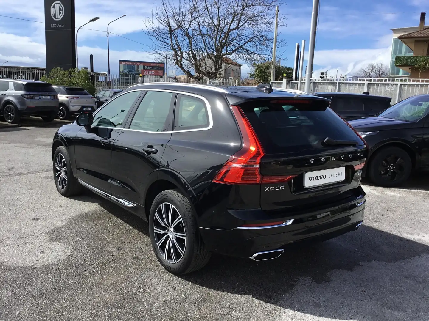 Volvo XC60 B4 (d) AWD Geartronic Inscription CAMBIO AUTOMATIC Nero - 2