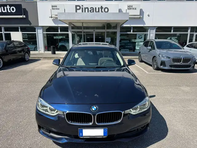 BMW 320 Serie 3 F30 2015 Berlina 320d Luxury auto