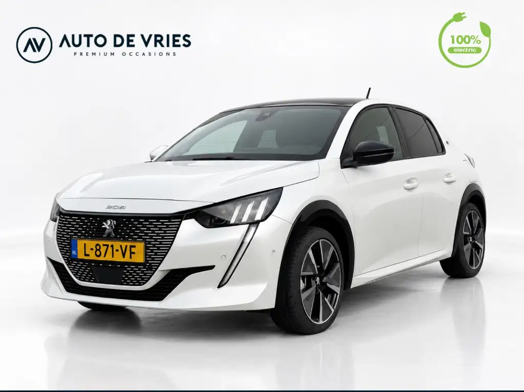 Peugeot e-208 2021 из Европы — купить под ключ