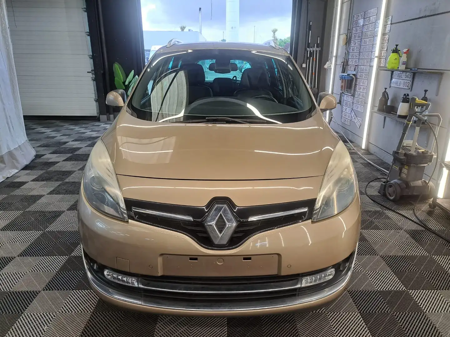 Renault Scenic megane 140000km 7-zitplaatsen Euro 5. Beige - 1