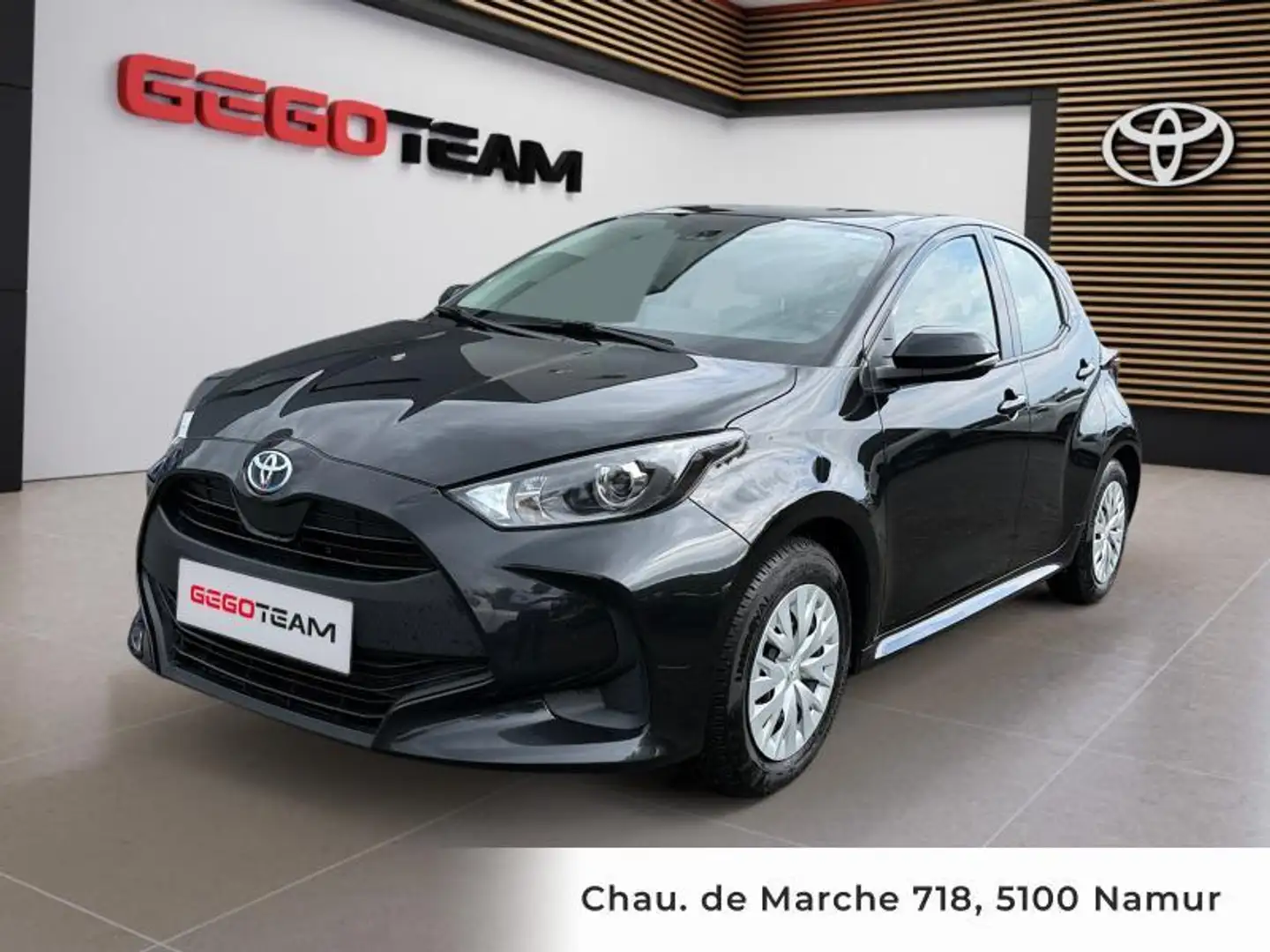 Toyota Yaris Dynamic Negro - 1