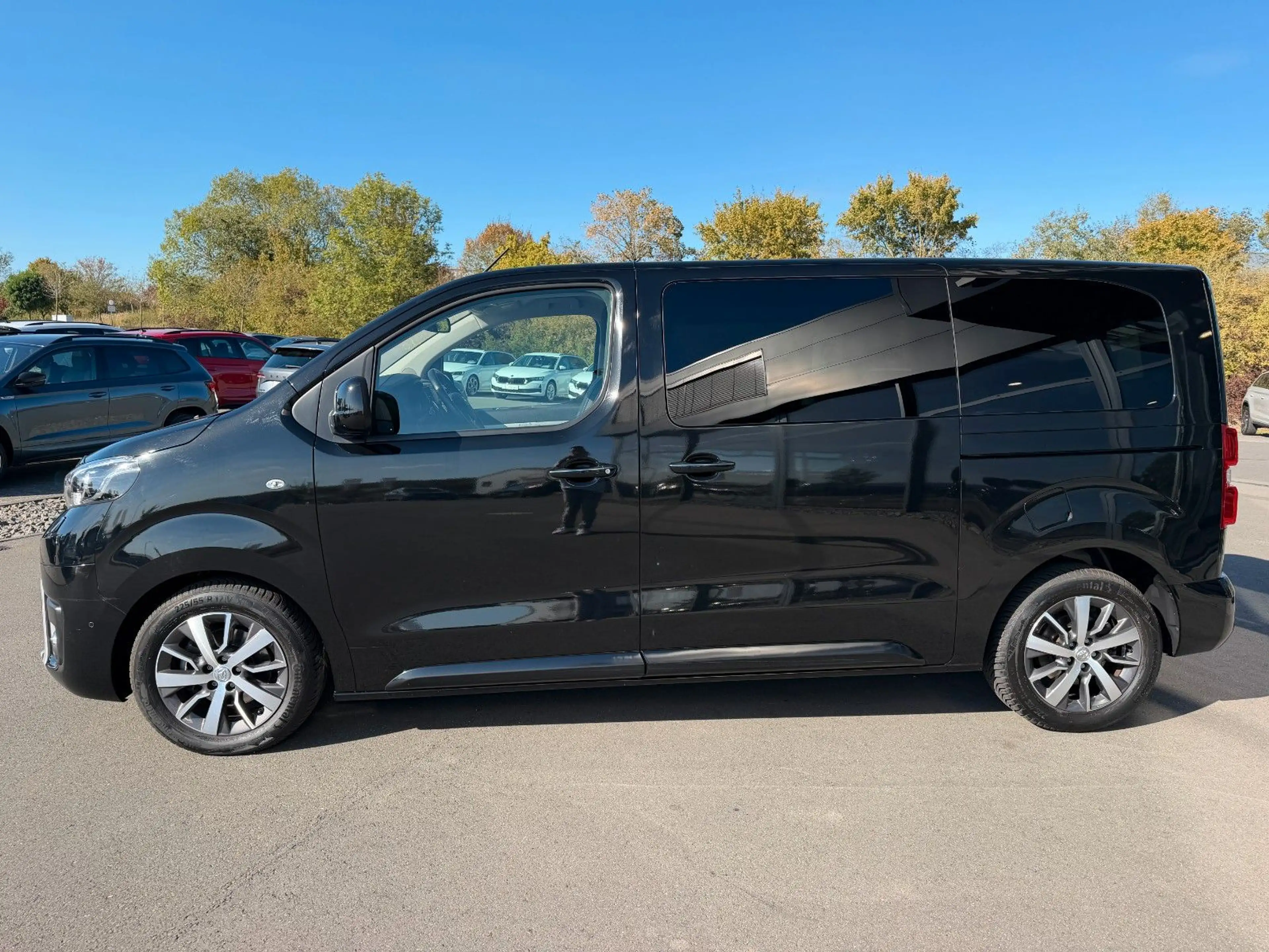 Toyota Proace Verso L1 Standhz Leder .-Sitzer Pano AHK — photo 9