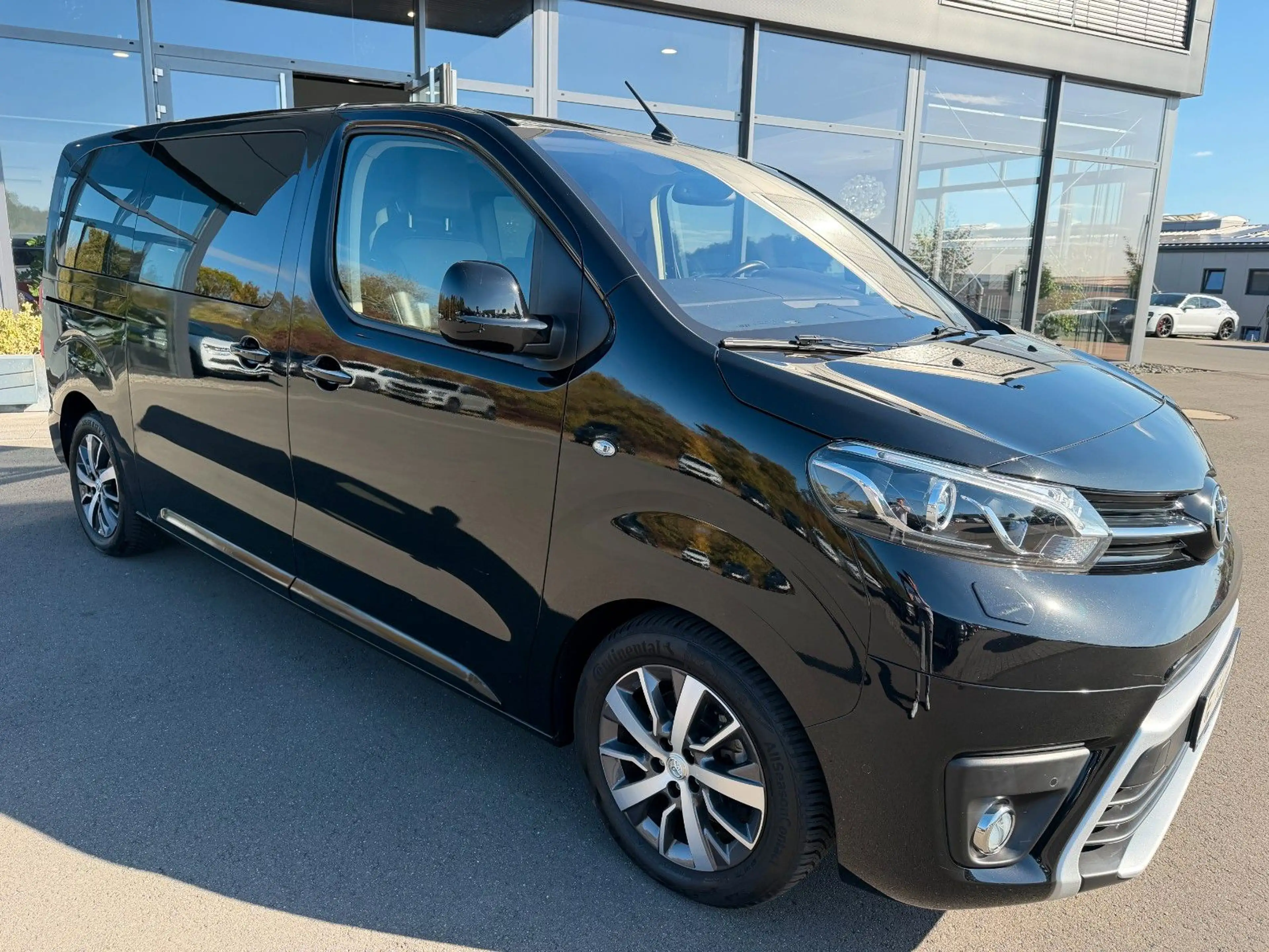 Toyota Proace Verso L1 Standhz Leder .-Sitzer Pano AHK — photo 4