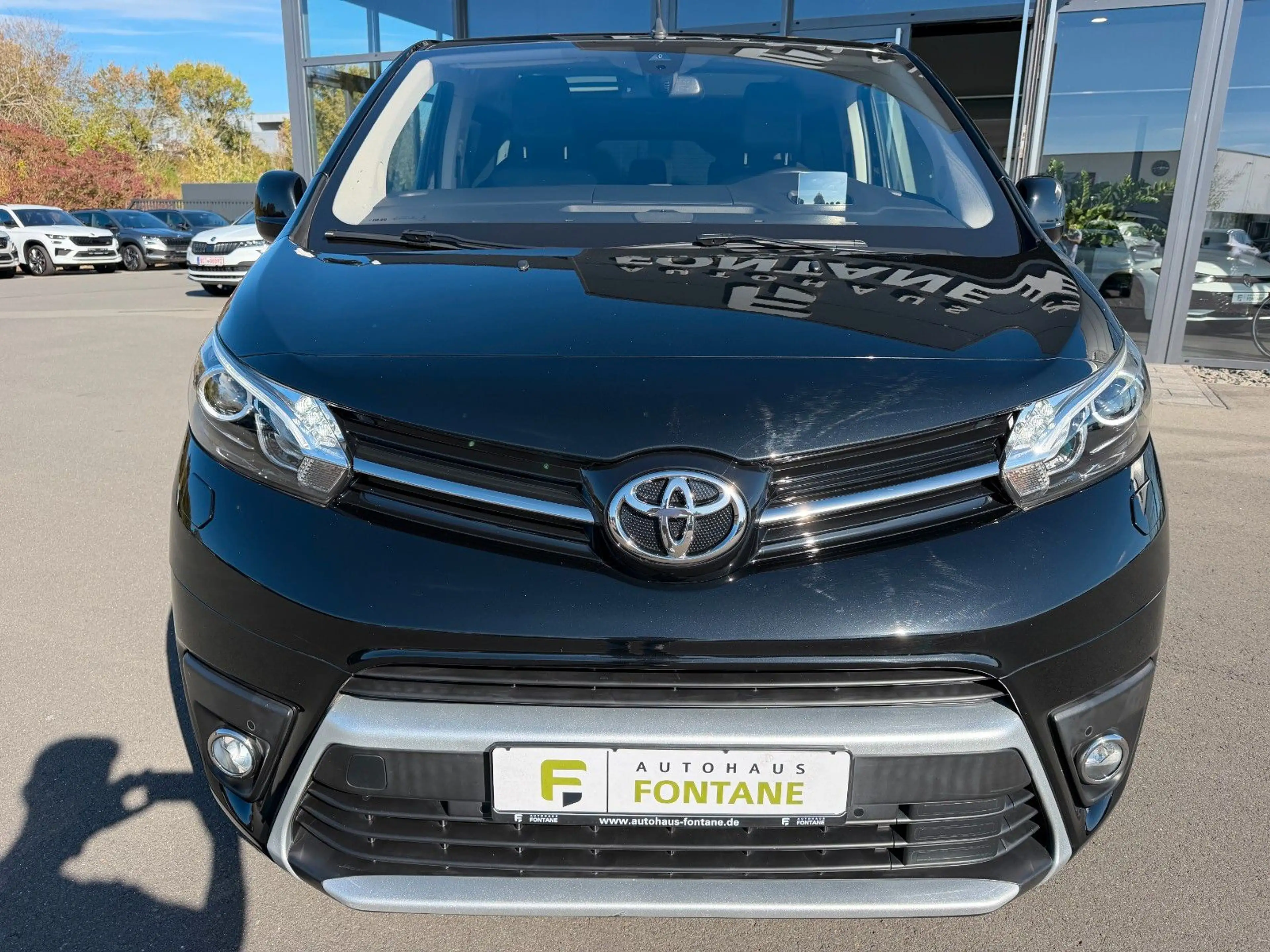 Toyota Proace Verso L1 Standhz Leder .-Sitzer Pano AHK — photo 3