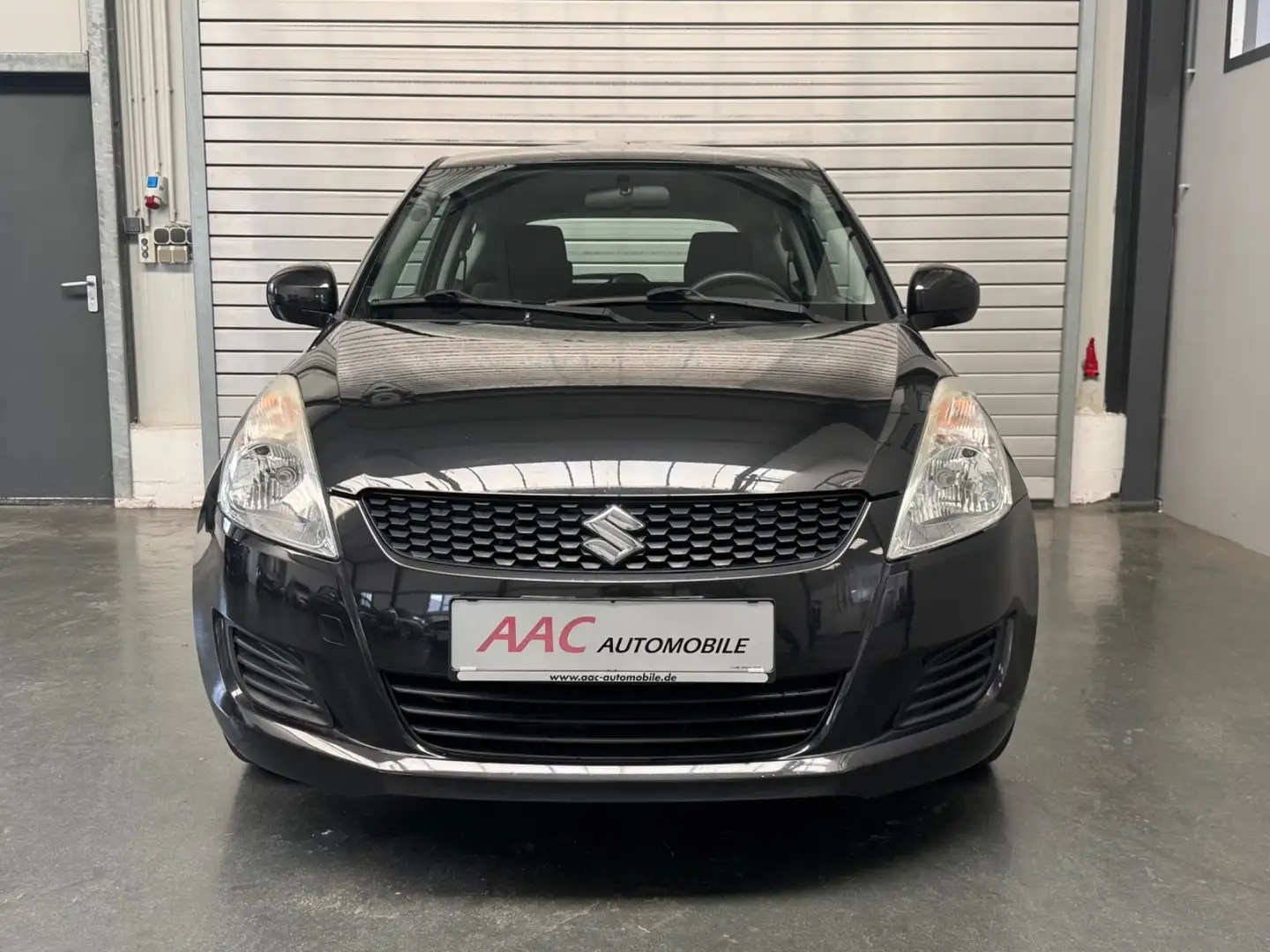 Suzuki Swift 1,2 / Klima / 8-fach bereift Schwarz - 2