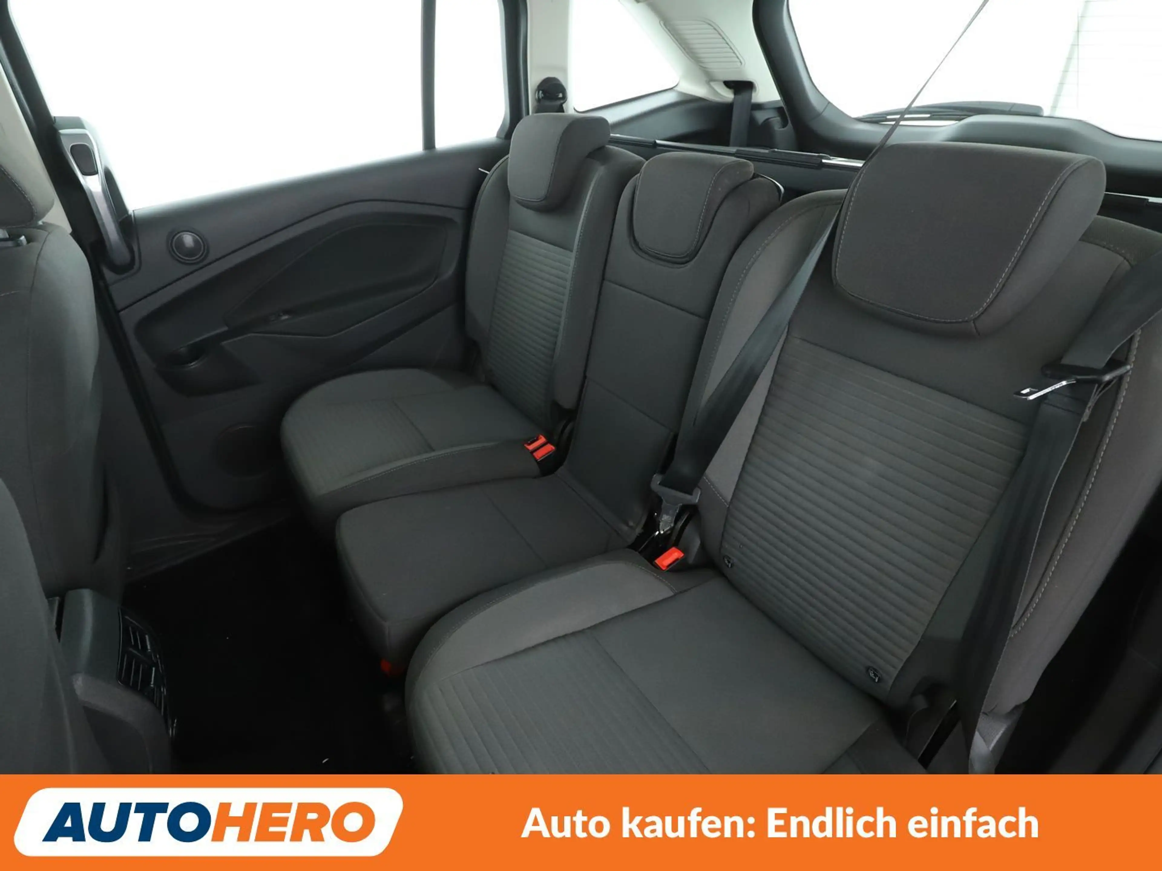 Ford Grand C-Max 1.5 EcoBoost Titanium *NAVI*TEMPO*PDC*SHZ*LHZ* — photo 14