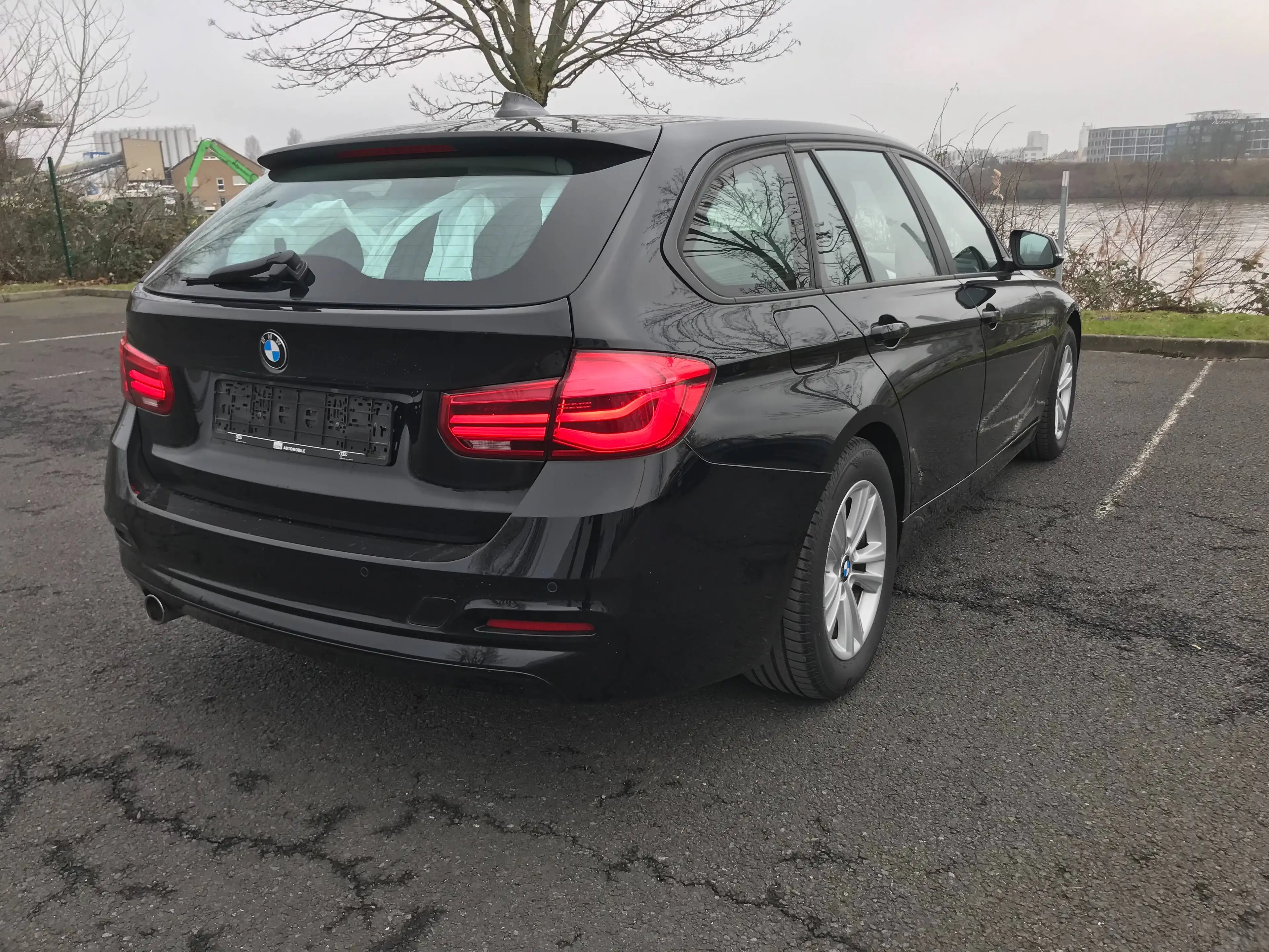 BMW 316 d 1Hand E6 NAVI KlimAut SH PDC LED St/Sto ALU WR — photo 3