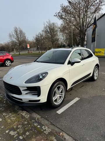 Imagine Porsche Macan