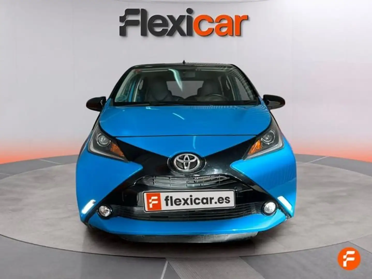 Toyota Aygo 70 x-cite Azul - 2