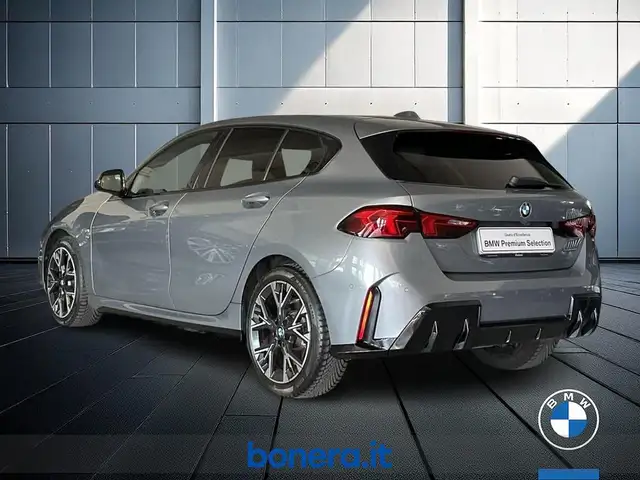 BMW 1 Series view 8