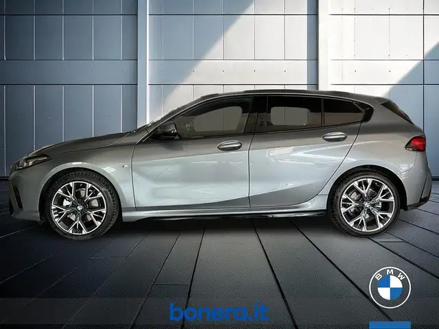 BMW 1 Series view 9
