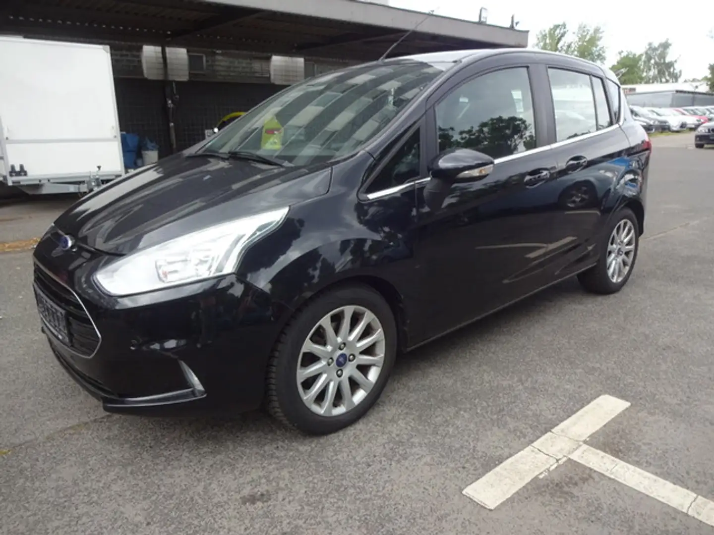 Ford B-Max Titanium Schwarz - 2