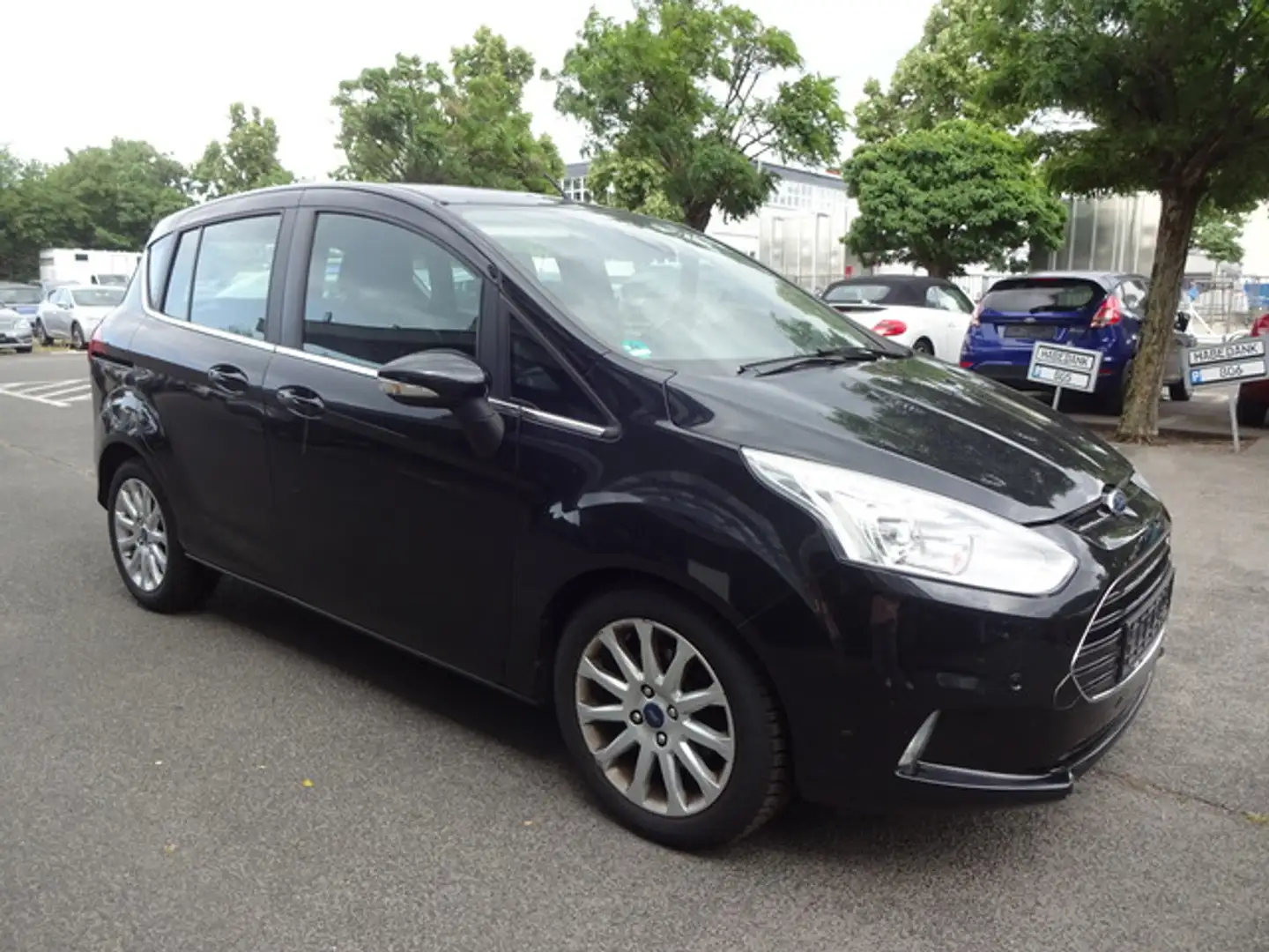 Ford B-Max Titanium Schwarz - 1