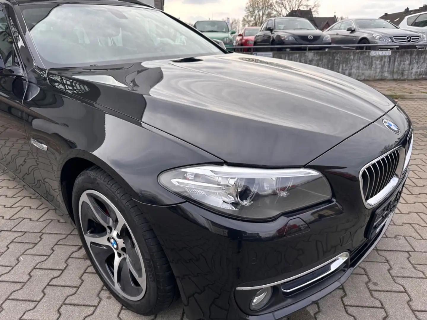 BMW 520 d Luxury * Voll Leder * Navi * TÜV Neu Schwarz - 1