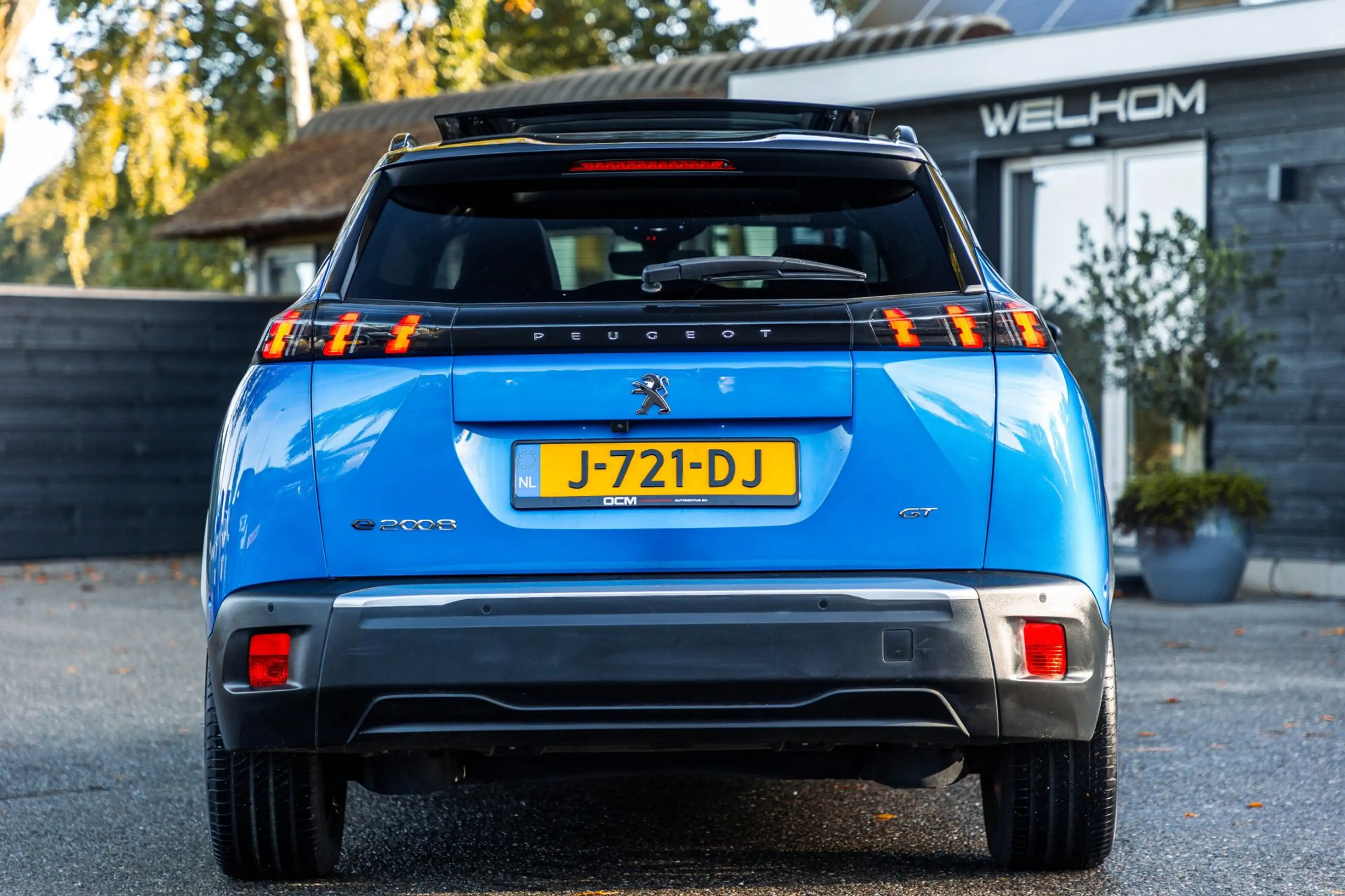 Peugeot e-2008 EV Allure 50 kWh I 85% SOH I Pano I Carplay I supe — photo 10