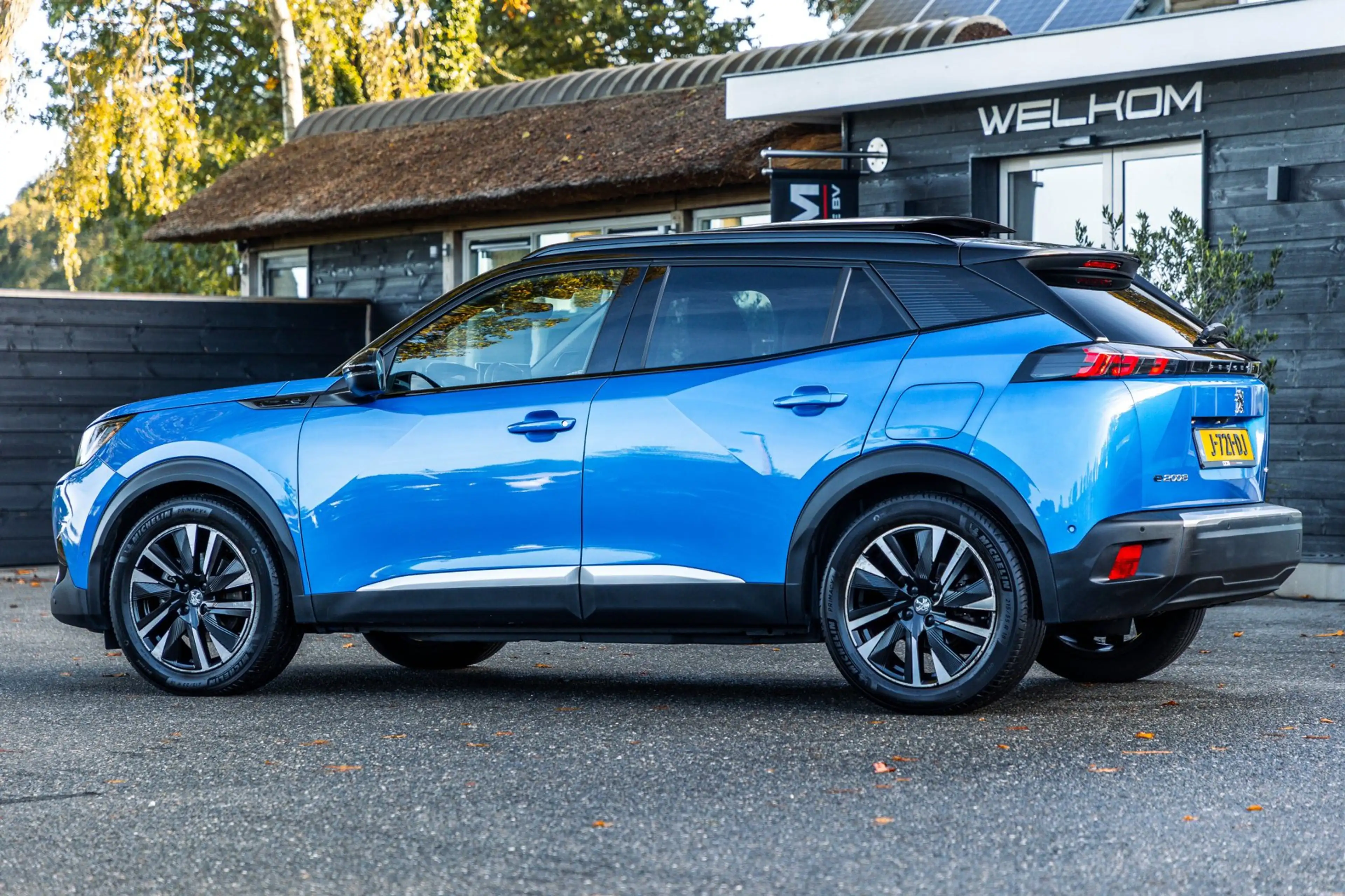 Peugeot e-2008 EV Allure 50 kWh I 85% SOH I Pano I Carplay I supe — photo 8
