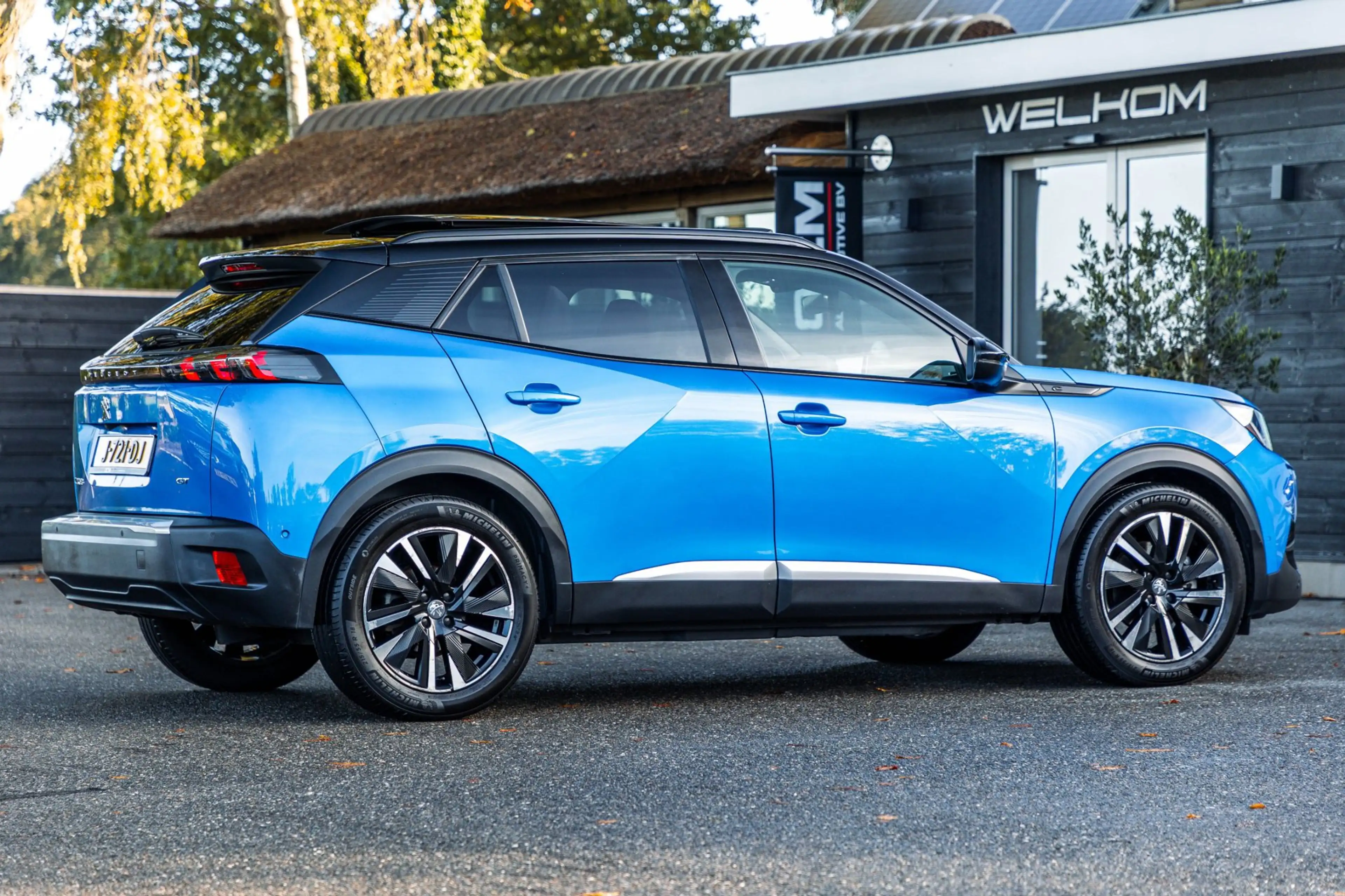 Peugeot e-2008 EV Allure 50 kWh I 85% SOH I Pano I Carplay I supe — photo 3