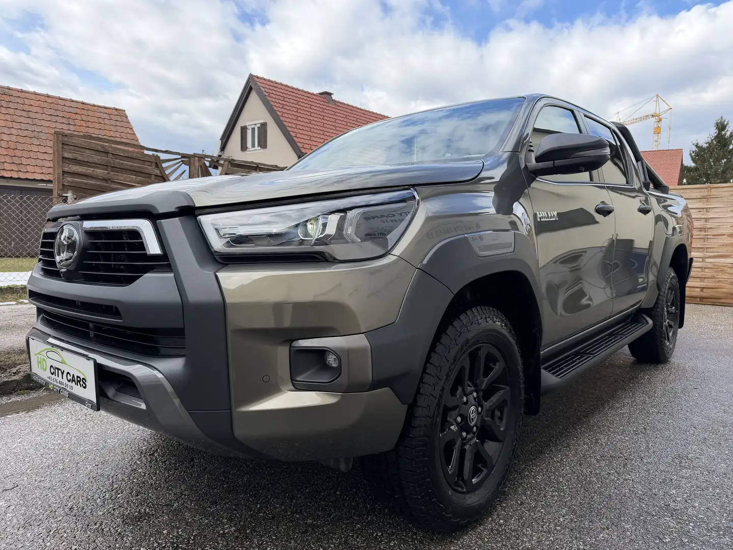 Toyota Hilux DK Invincible 4WD 2,8 D-4D MHEV Aut. ERSTBESITZ!! - 2