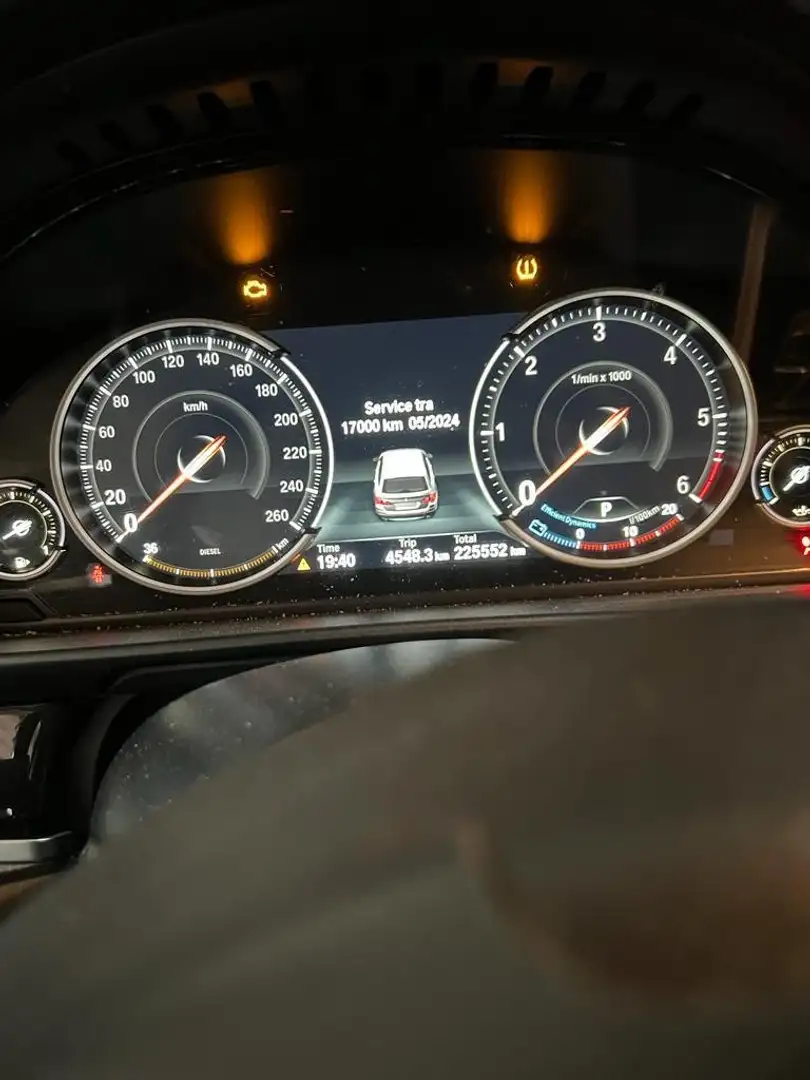 BMW 530 Serie+5+F11+530d+Touring+xdrive+Business+auto+E6 Nero - 1