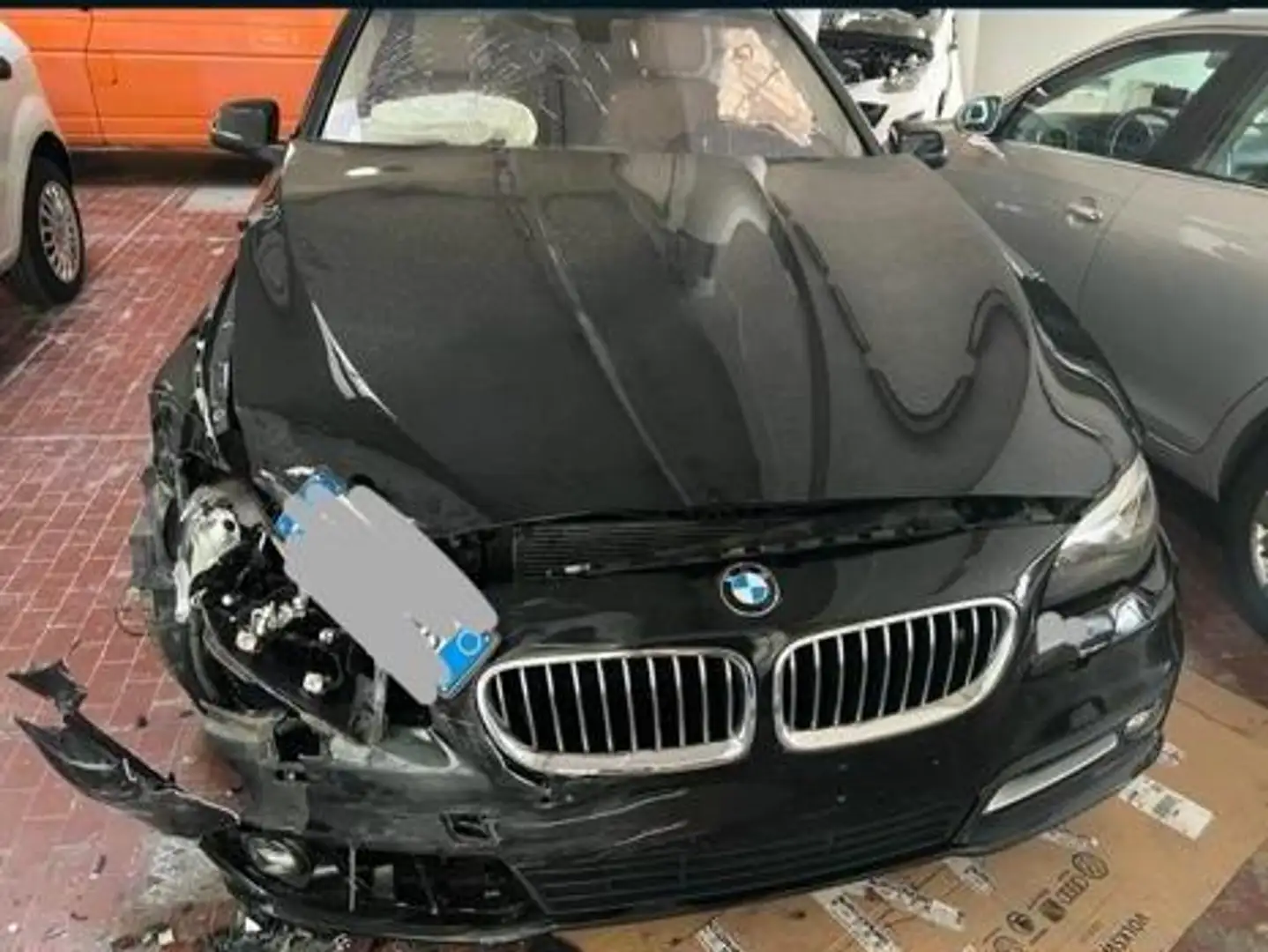 BMW 530 Serie+5+F11+530d+Touring+xdrive+Business+auto+E6 Nero - 2