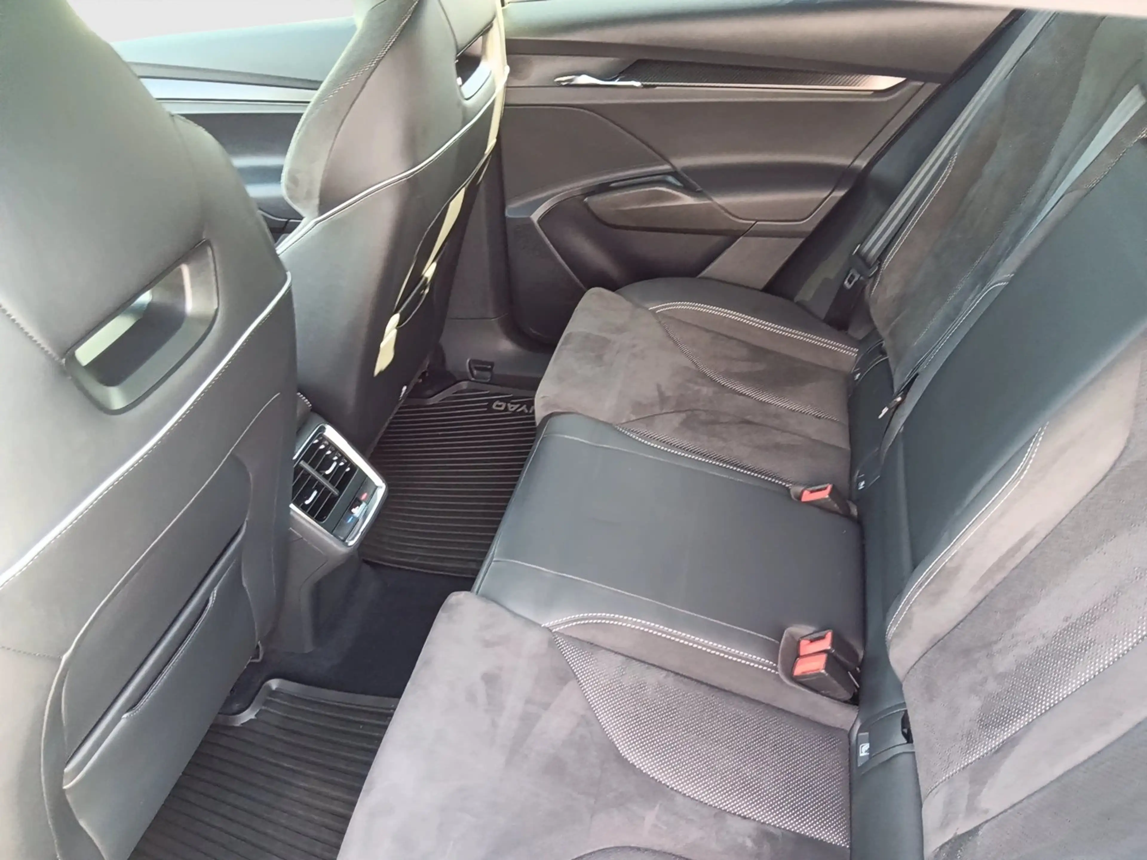 Skoda Enyaq Sportline 80x — photo 12