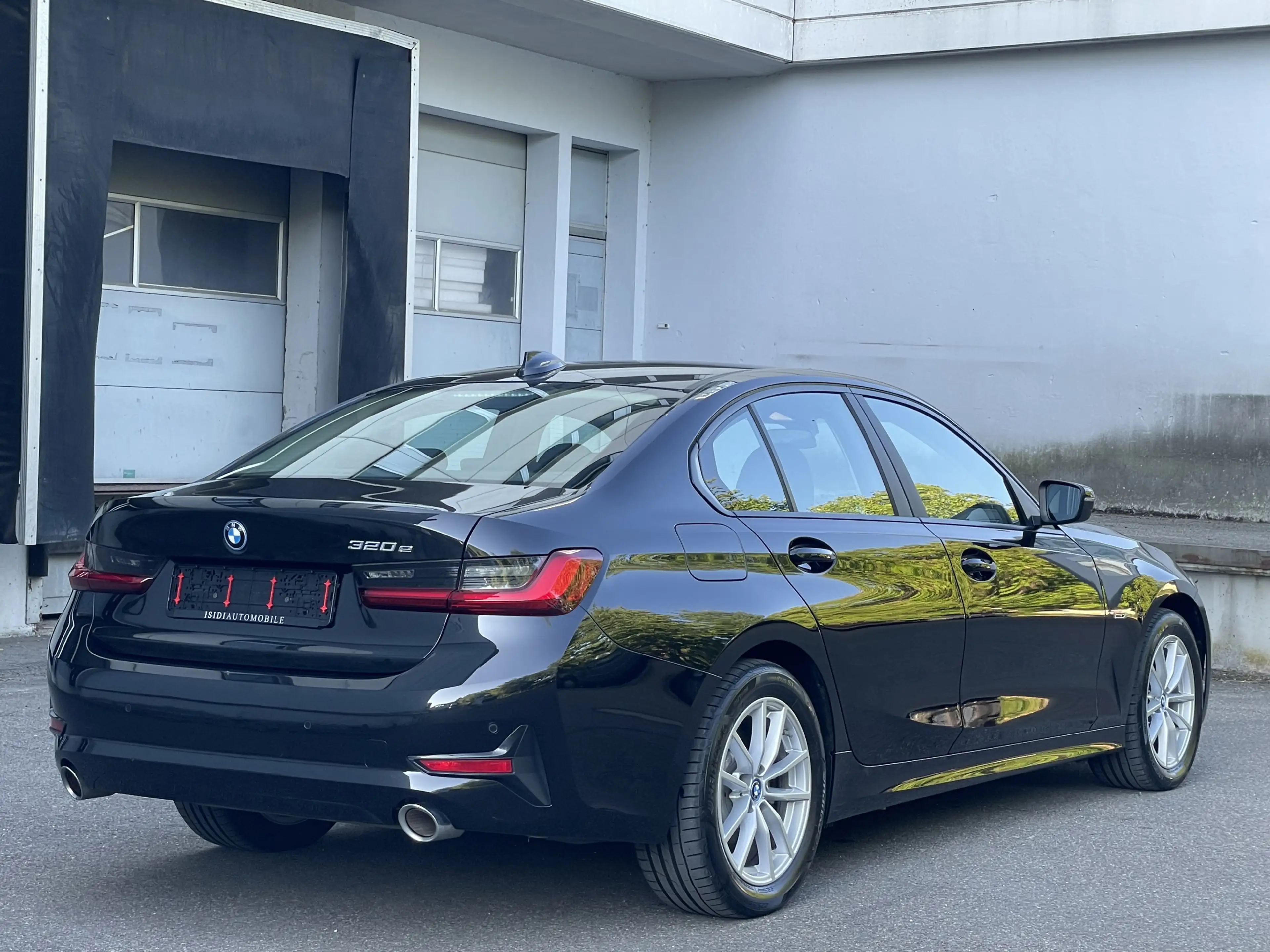 BMW 320 e Advantage LED Live-Cockpit Sitzheizung PDC — photo 6