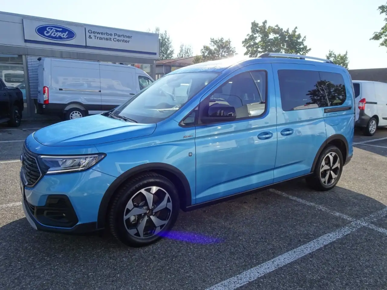 Ford Tourneo Connect Active 2.0 AT PANO*iACC*NAVI*LED 6