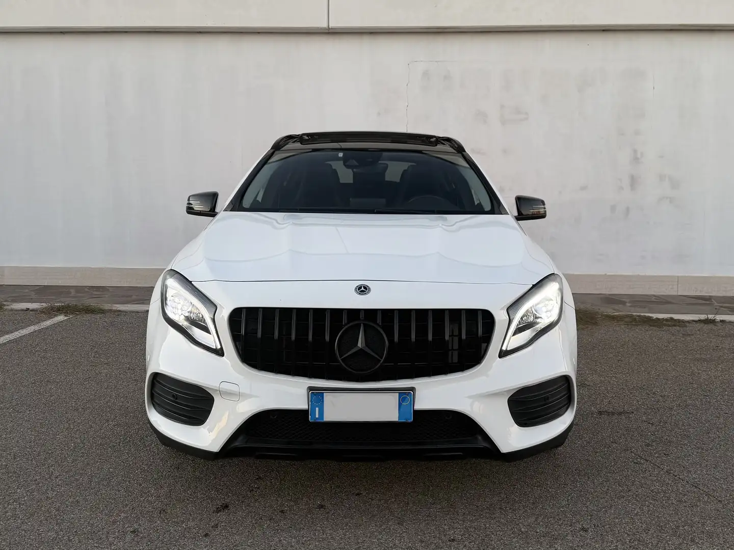 Mercedes-Benz GLA 200 d Night Edition 4matic auto TETTO MEMORIE - 1