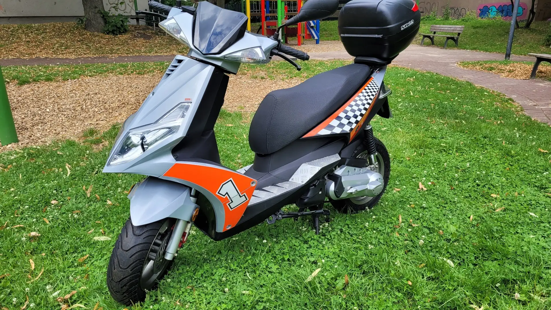 Generic XOR 50 Stříbrná - 2