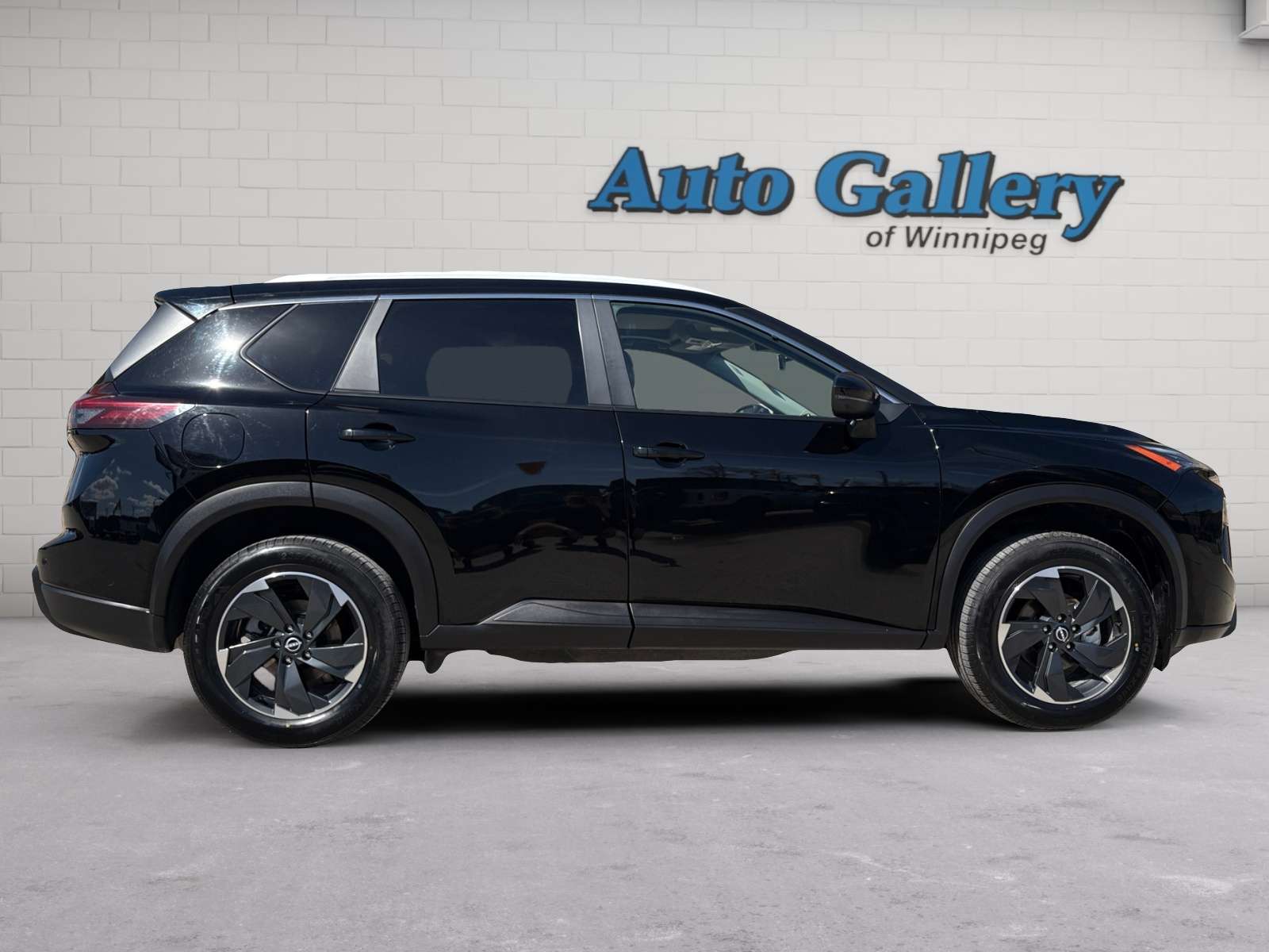 used 2025 Nissan Rogue car, priced at $27,987