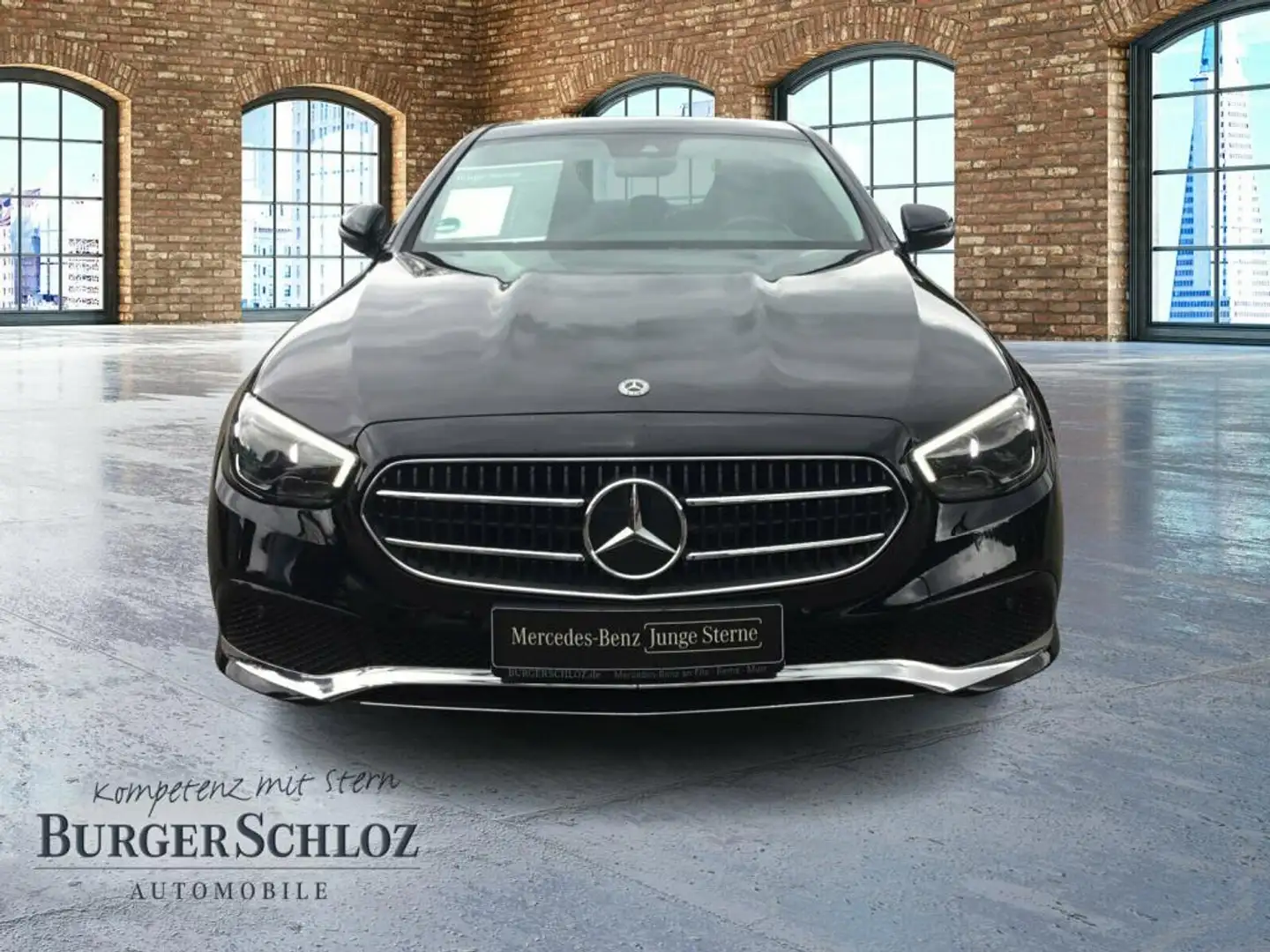 Mercedes-Benz E 220 d Limousine AHK AUT PDC SHZ LED KAM LM Noir - 2