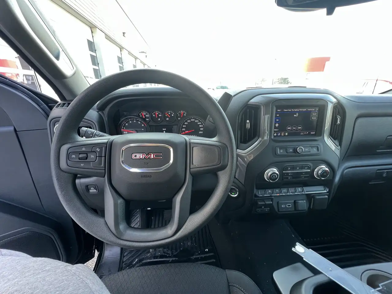 GMC Sierra 1500 снимка GMC Sierra 1500