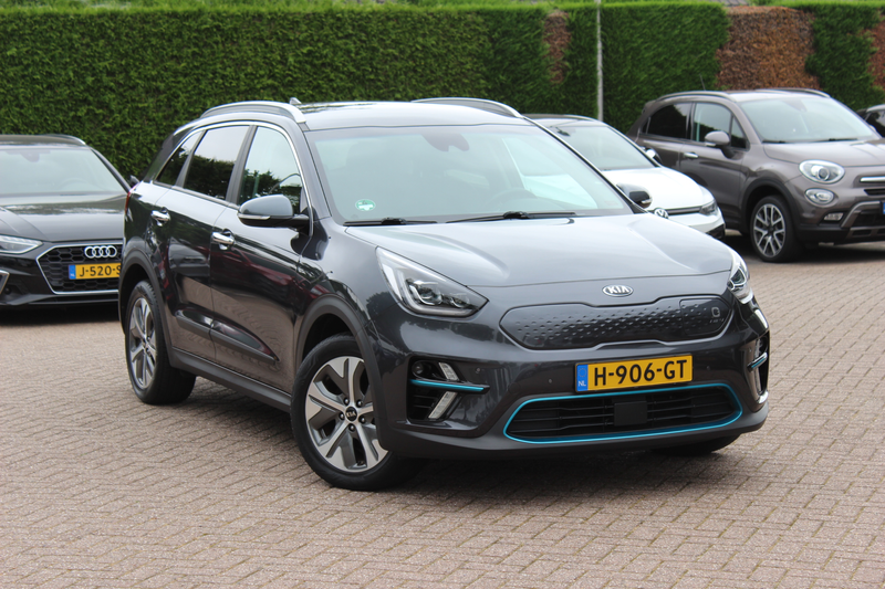 Kia e-Niro ExecutiveLine 64 kWh / Camera / Leder / Keyless / — photo 37