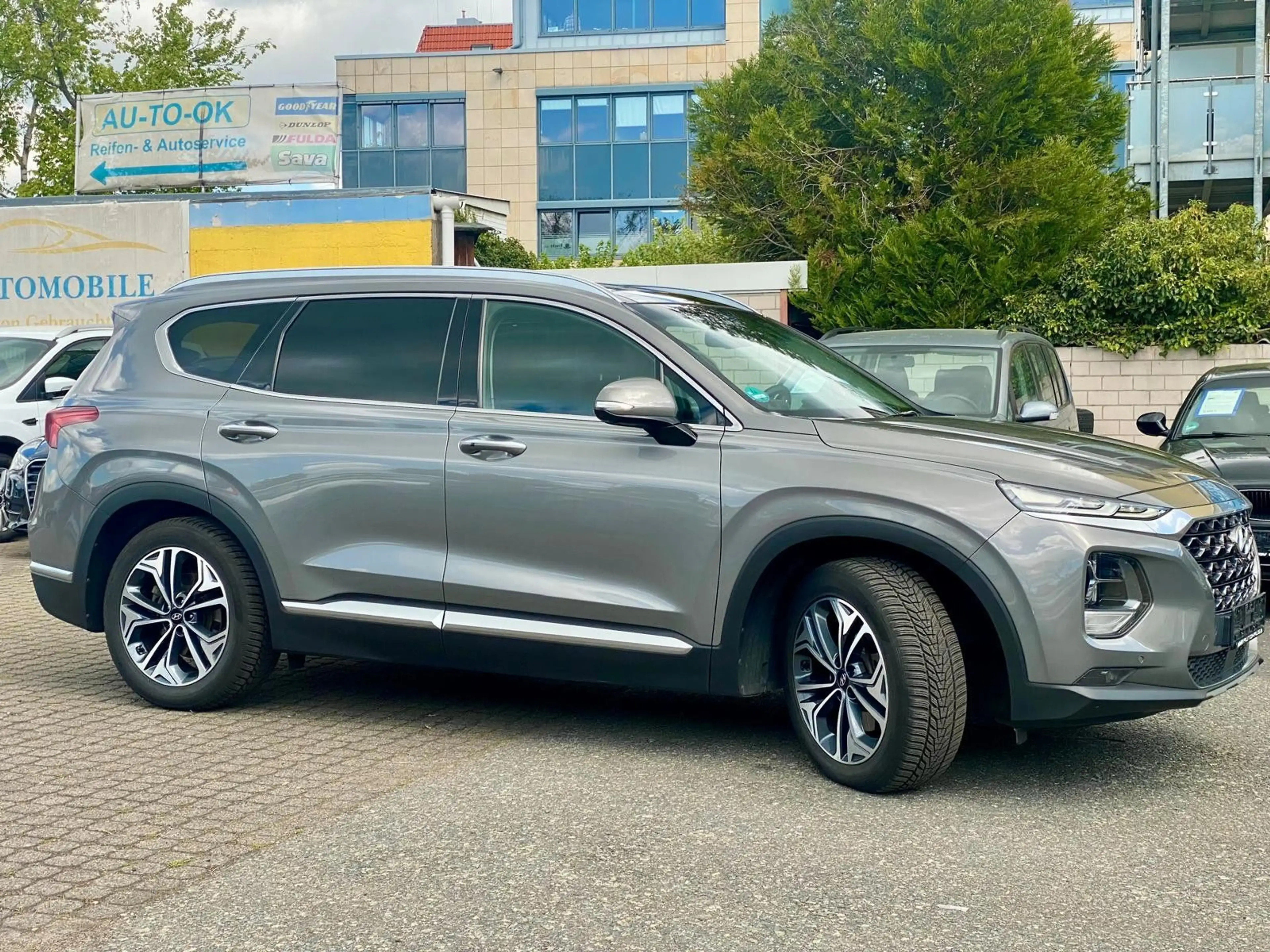 Hyundai SANTA FE Premium 4WD - 7 Sitzer -Panorama Dach — photo 4