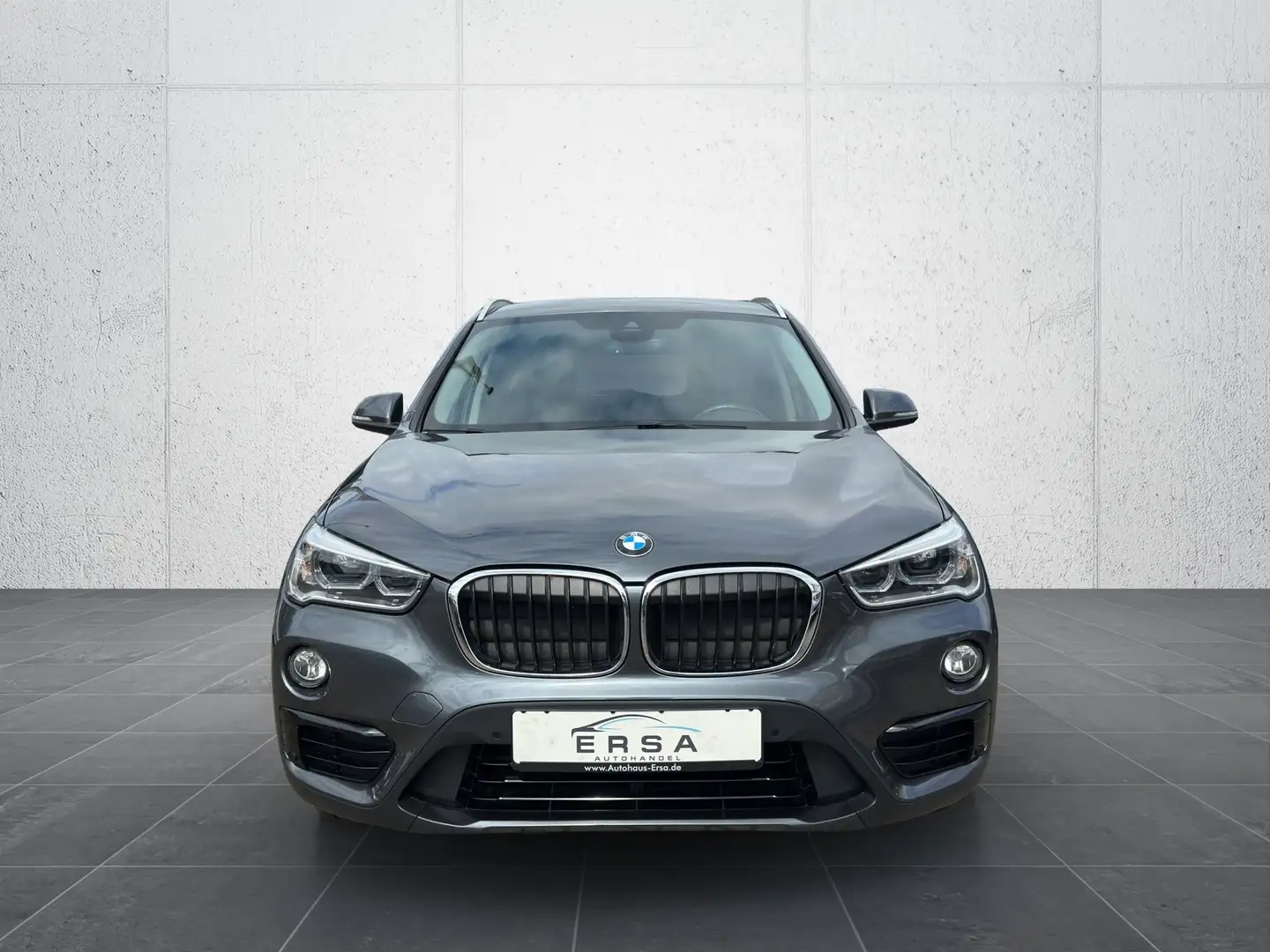 BMW X1 xDrive18 d SportLine Aut.*Driv.AssistPlus*HUD*LED* Grau - 2
