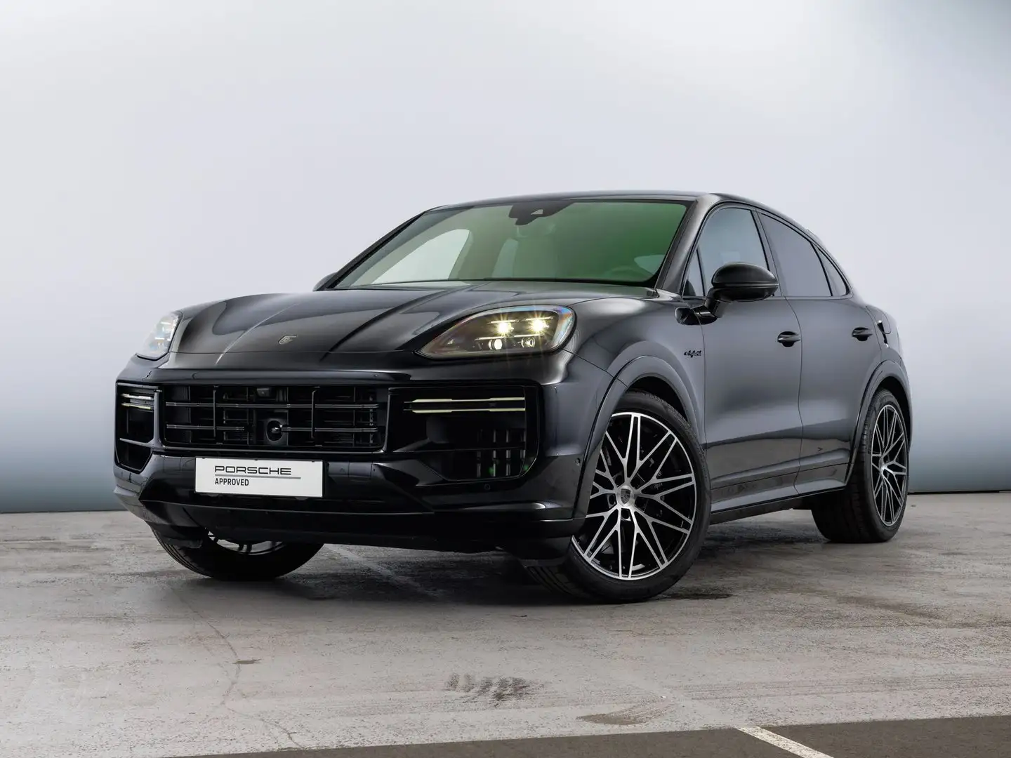 Porsche Cayenne Turbo E-Hybrid Coupé Schwarz - 1