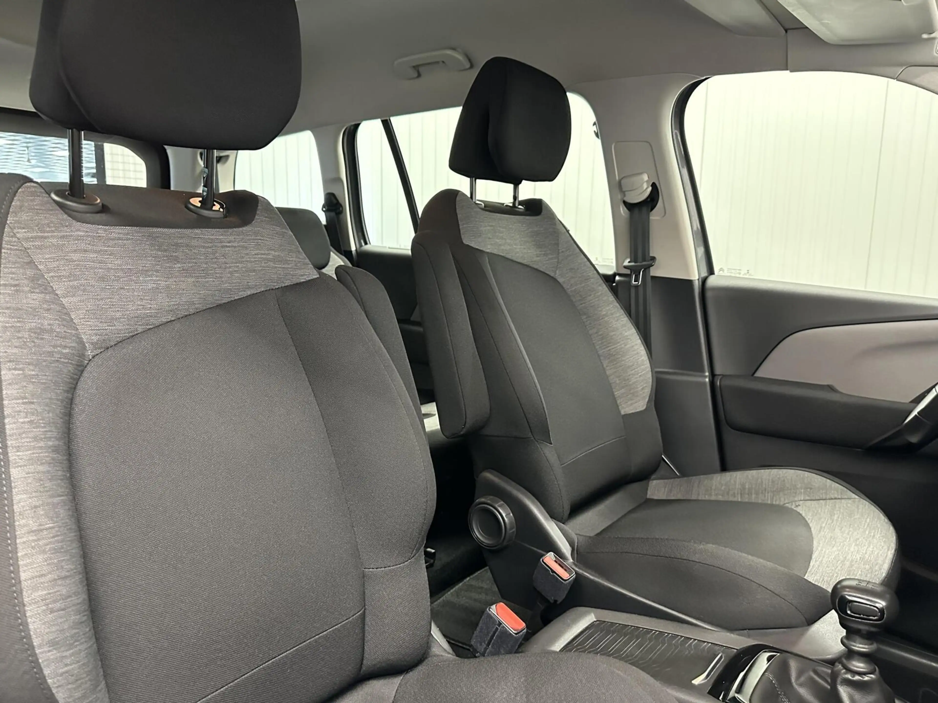 Citroen Grand C4 SpaceTourer 1.2 PureTech Business CARPLAY NAVI ECC CRUISE 8500 — photo 13
