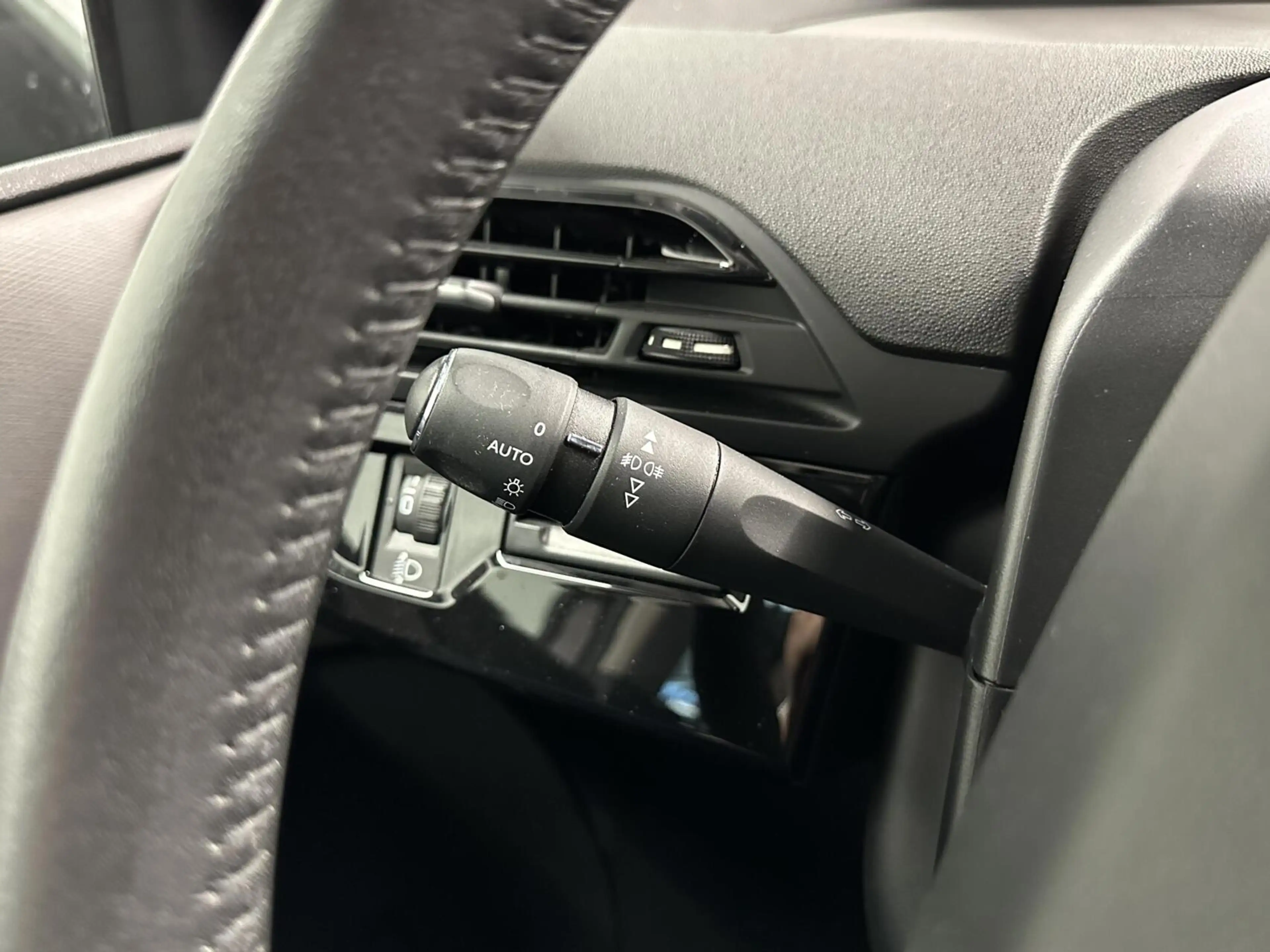 Citroen Grand C4 SpaceTourer 1.2 PureTech Business CARPLAY NAVI ECC CRUISE 8500 — photo 22