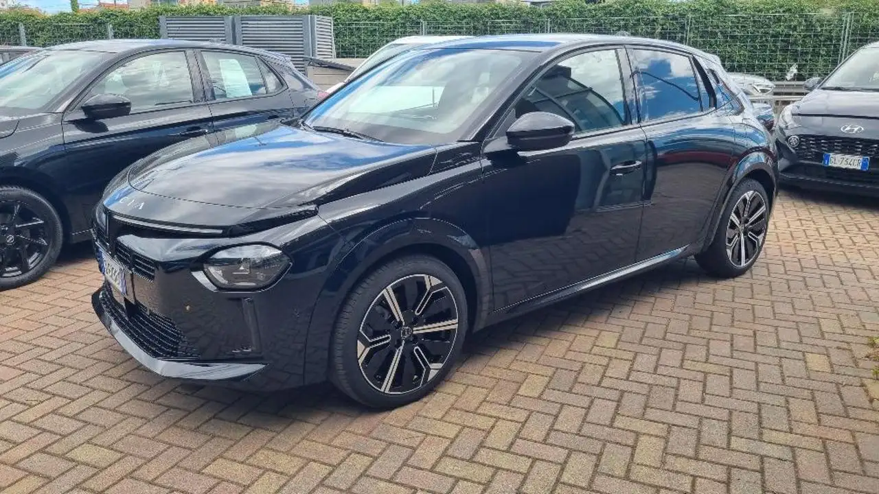 Lancia Ypsilon 2025