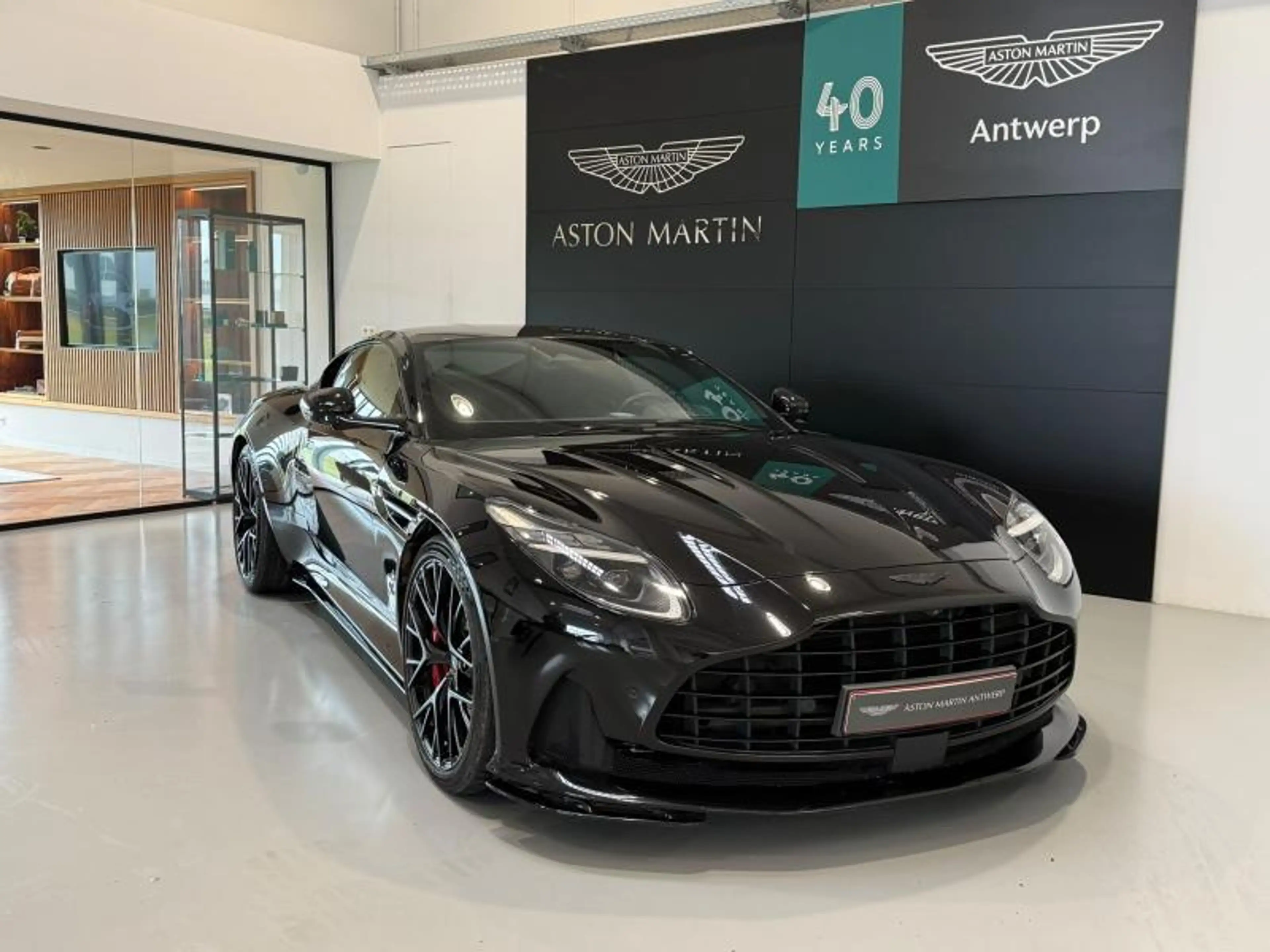 Aston Martin DB12 DB12 Coupe — photo 13