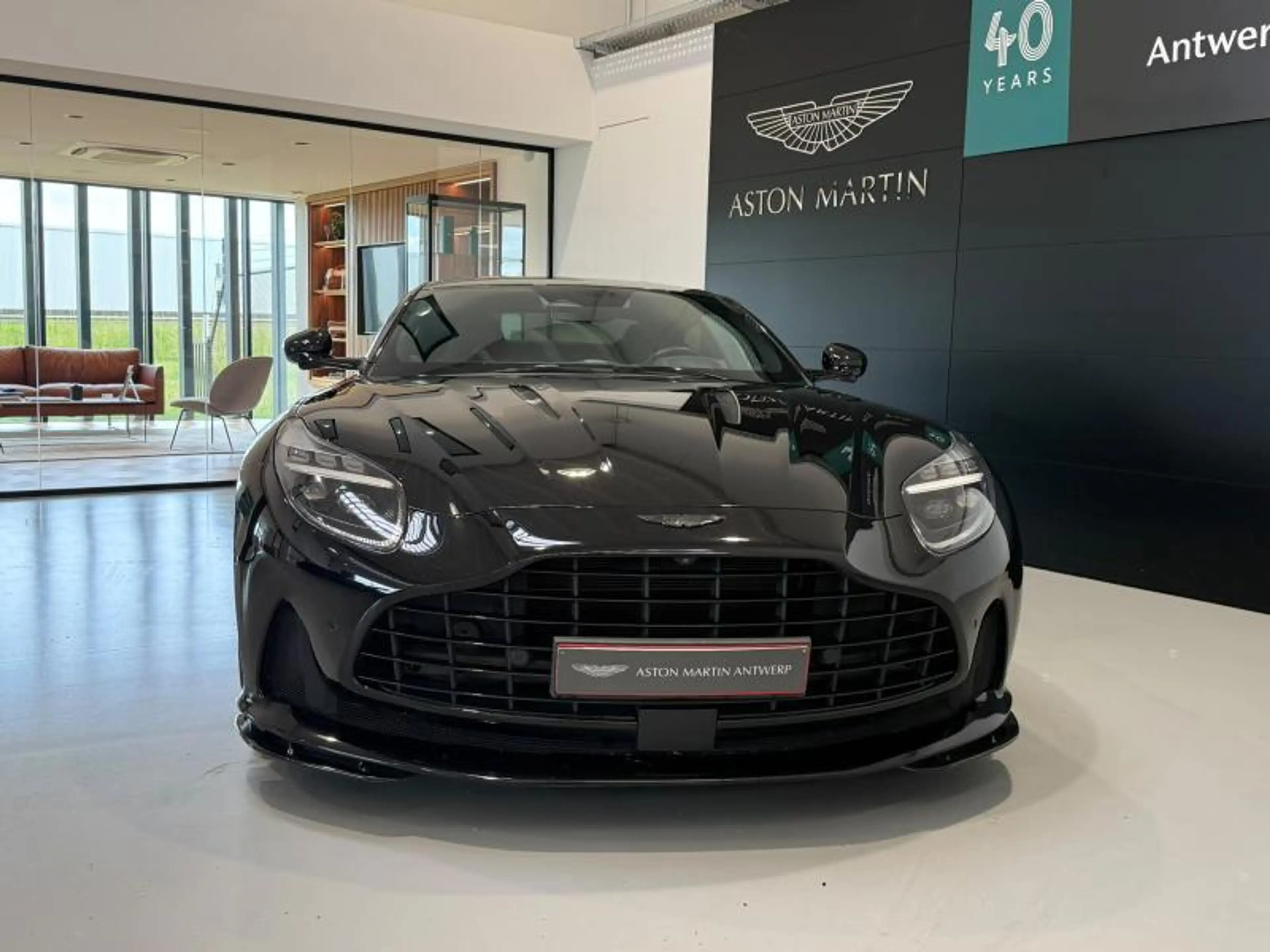 Aston Martin DB12 DB12 Coupe — photo 5